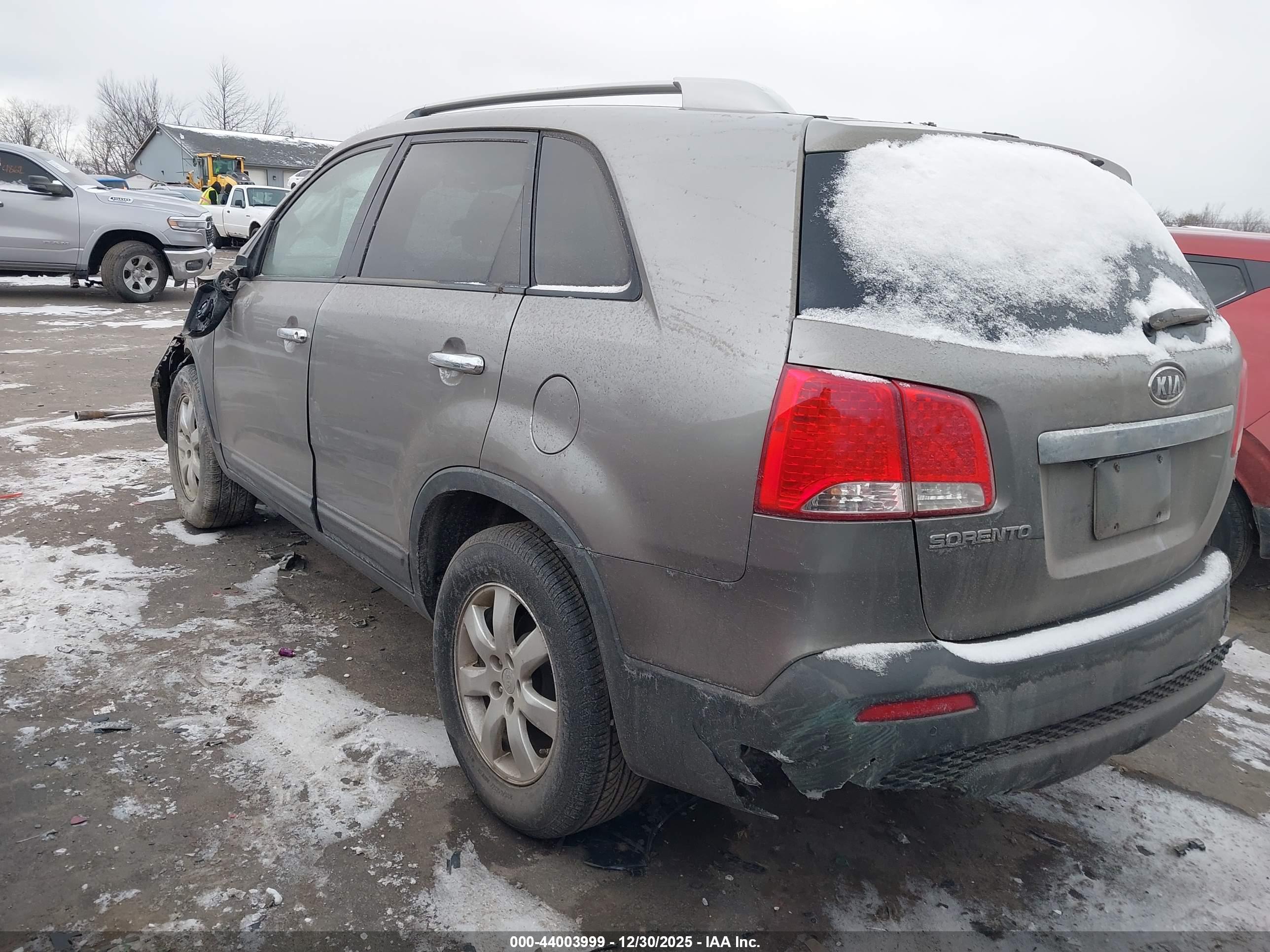 KIA SORENTO image 3