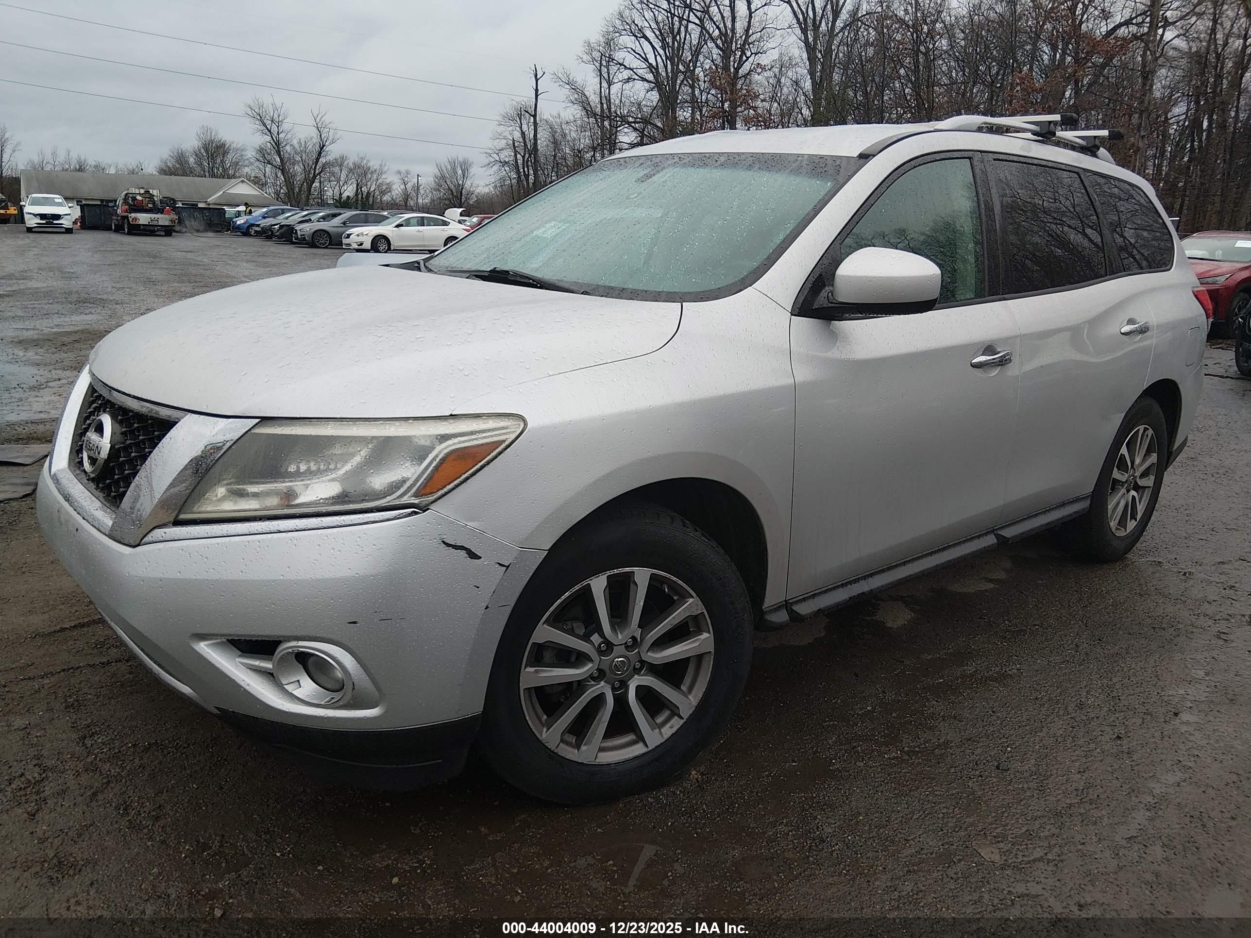 NISSAN PATHFINDER image 2