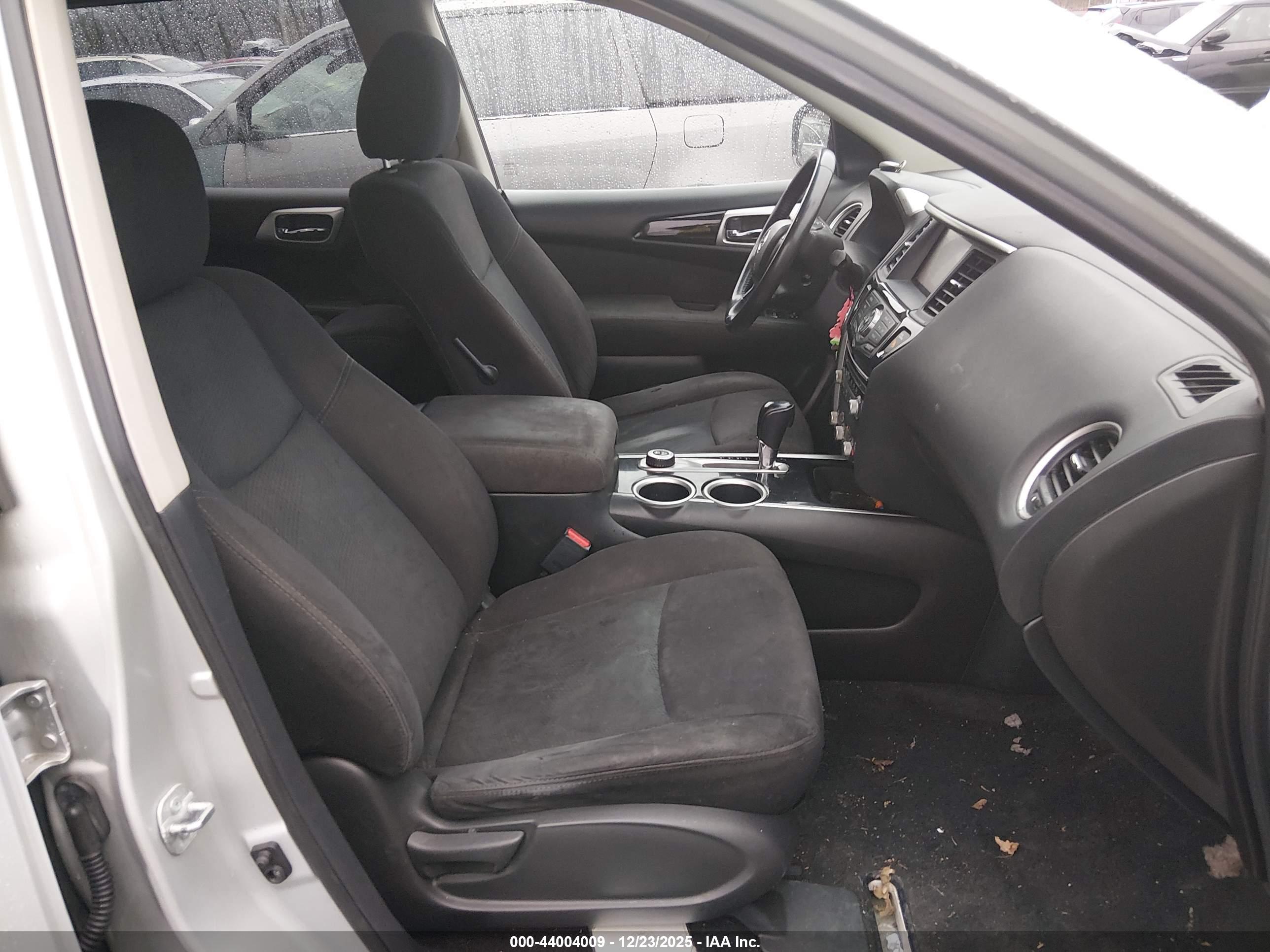NISSAN PATHFINDER image 5