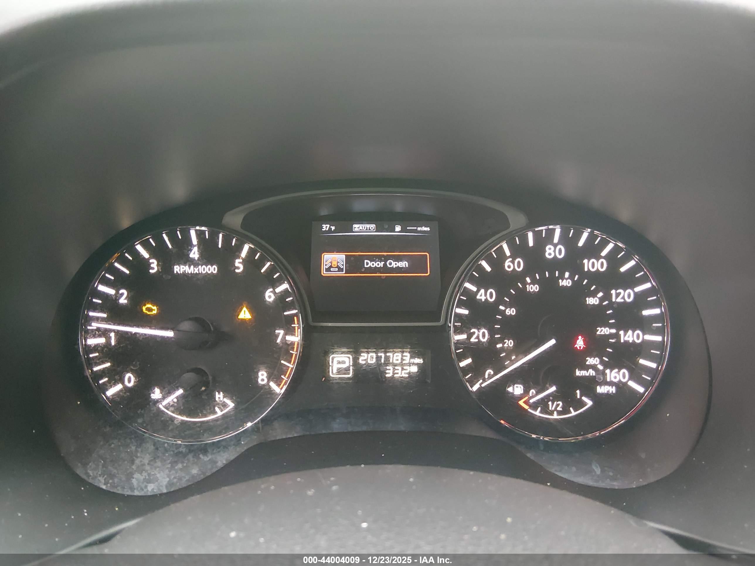NISSAN PATHFINDER image 7