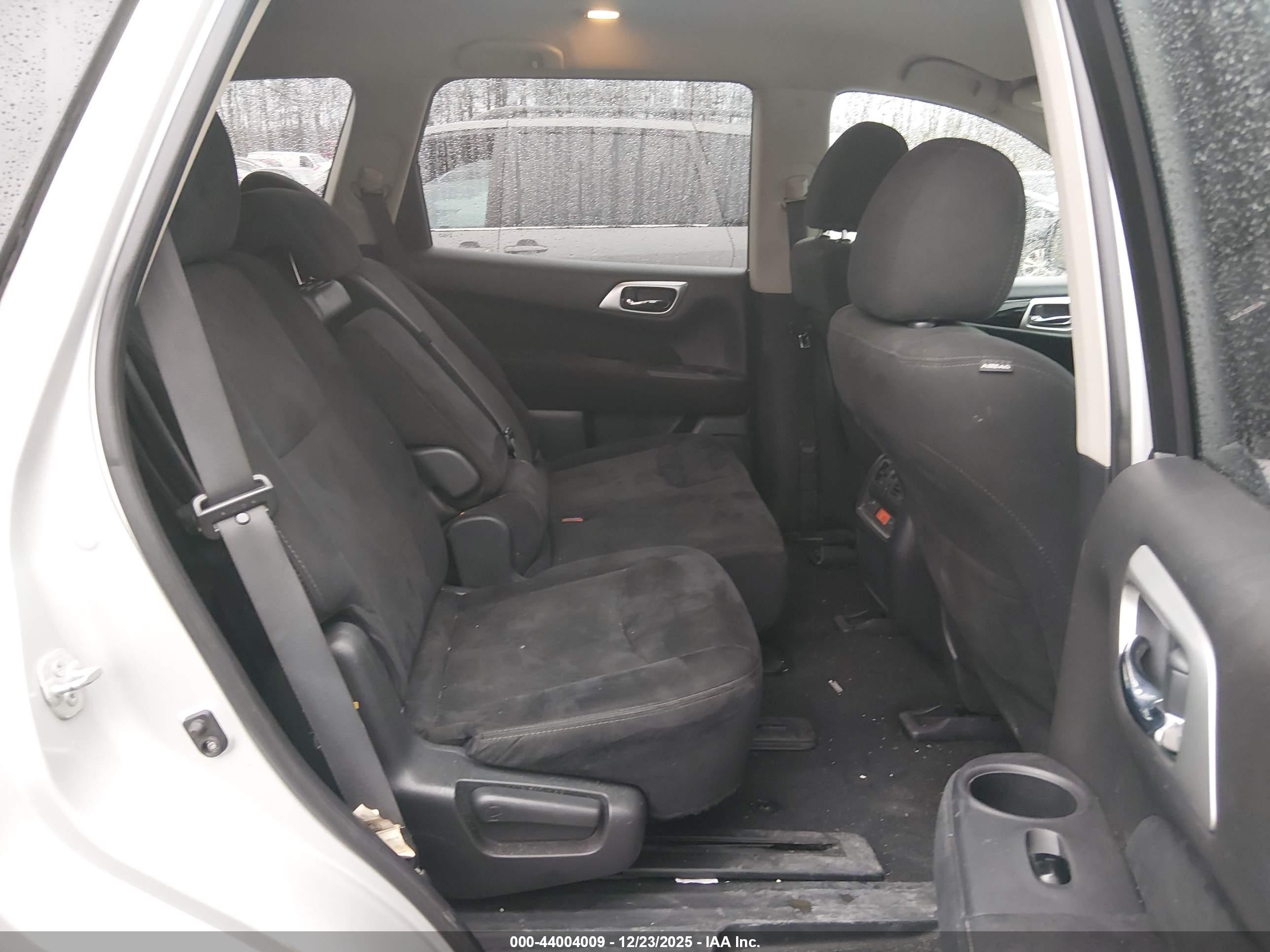 NISSAN PATHFINDER image 8