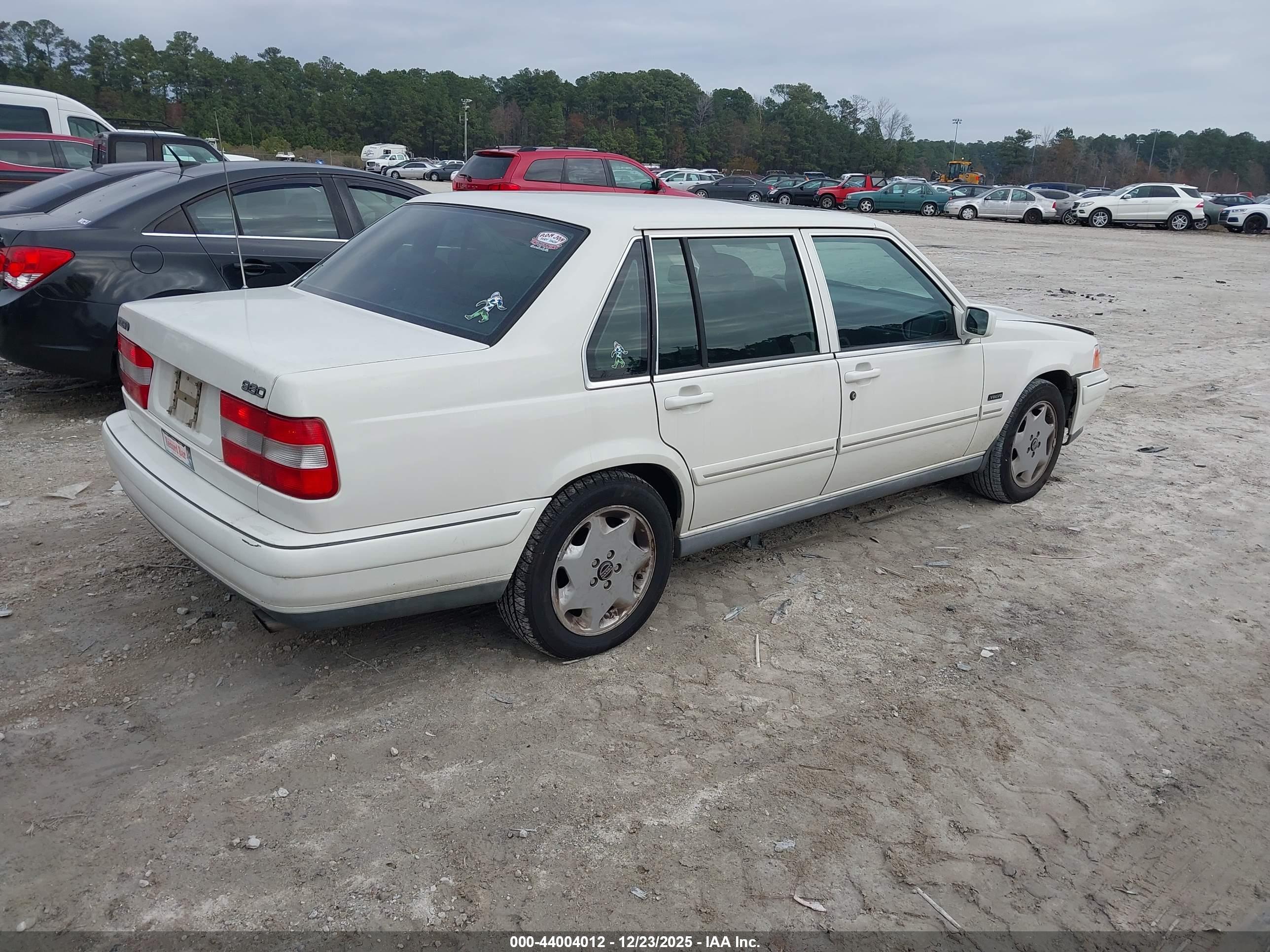 VOLVO 960 image 4