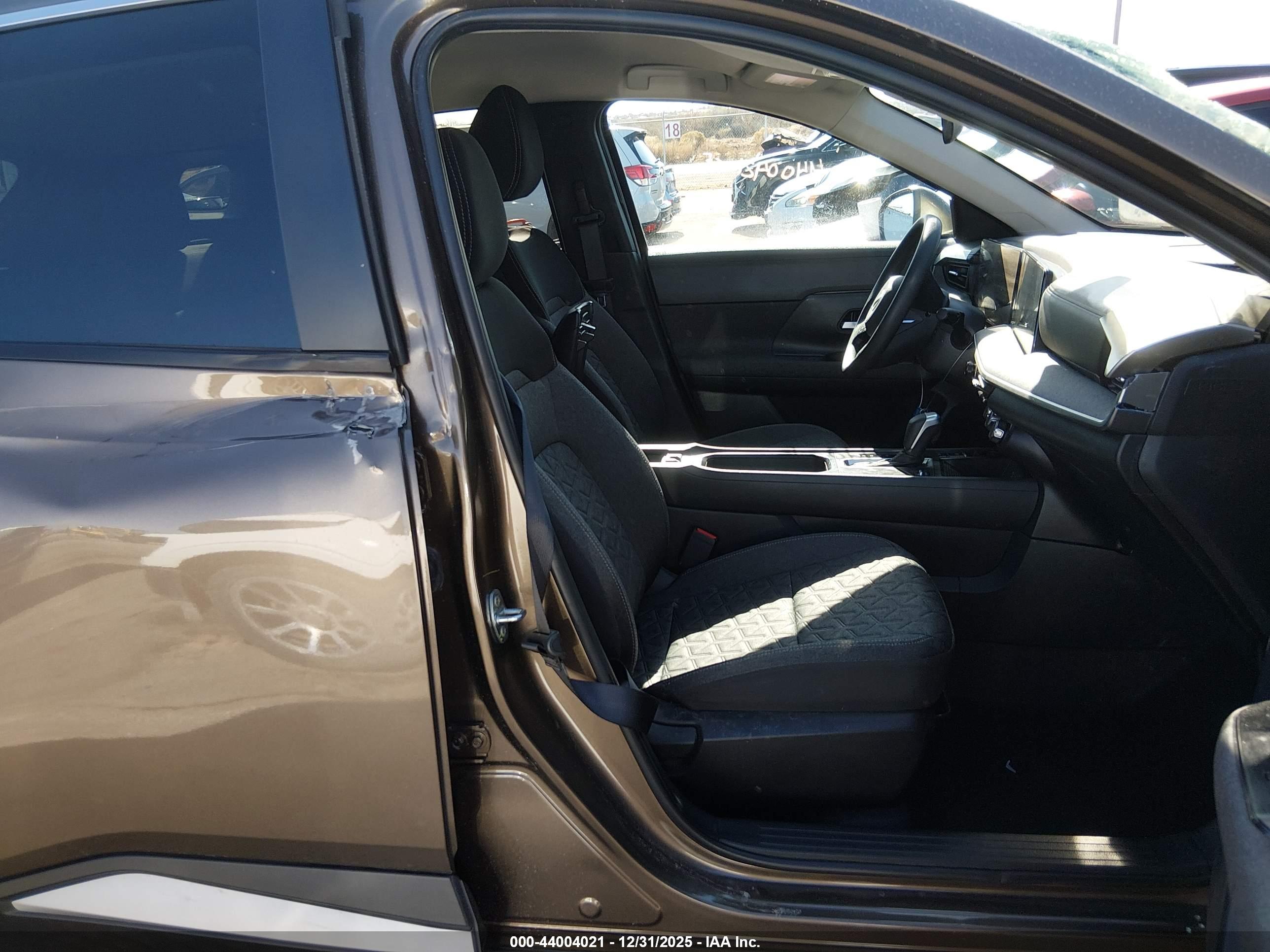 NISSAN KICKS image 5