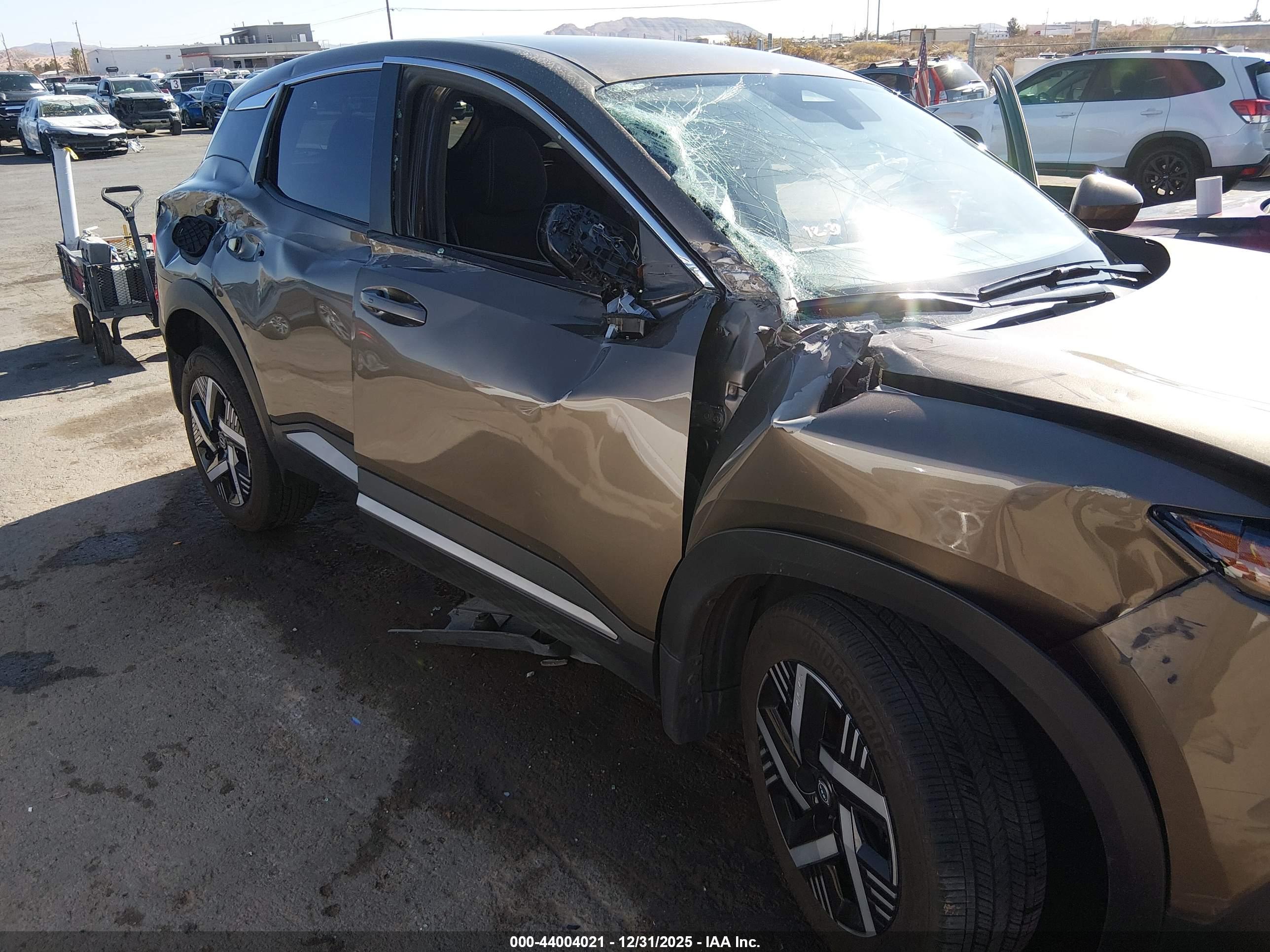 NISSAN KICKS image 6