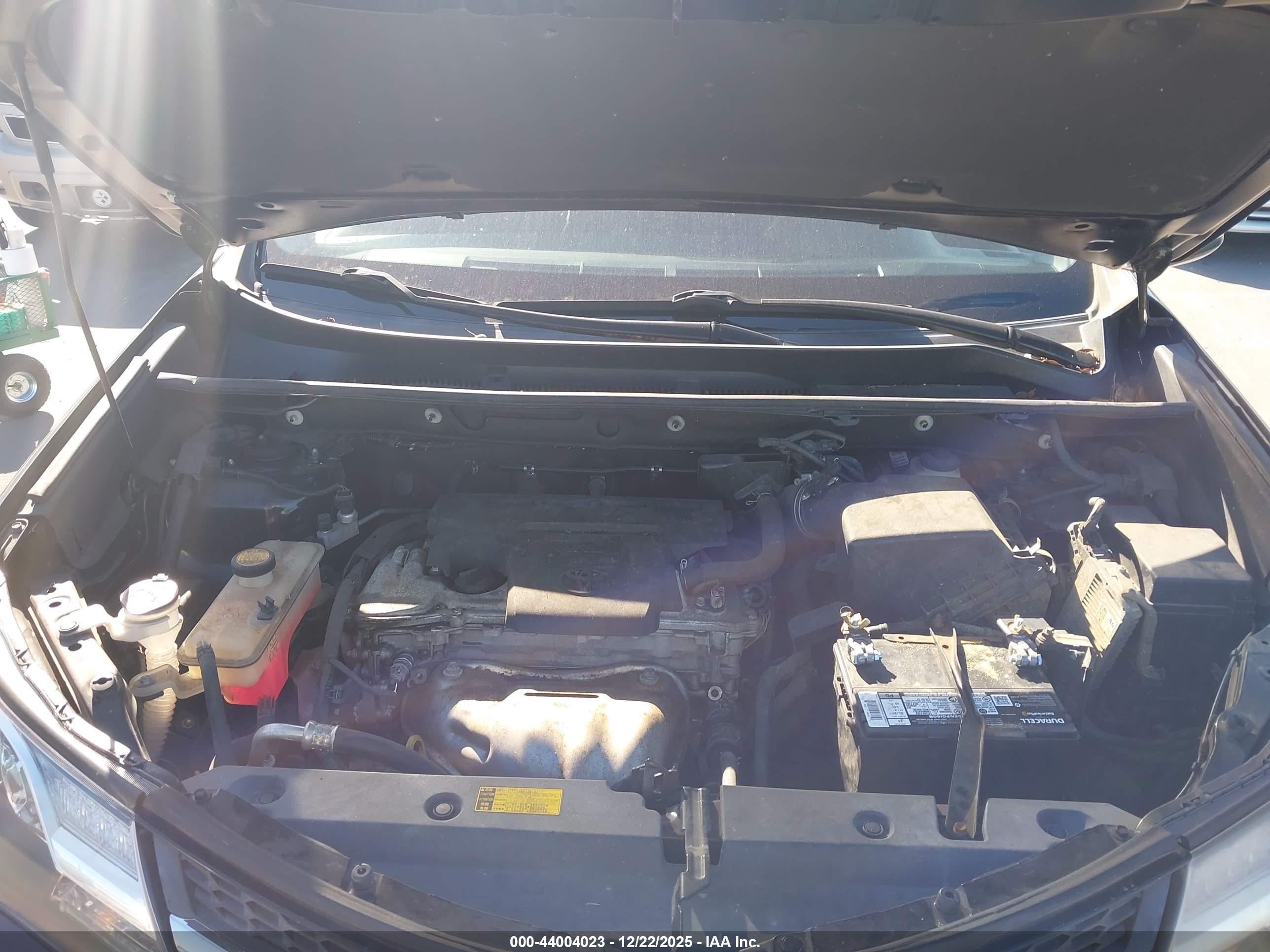 TOYOTA RAV4 image 10