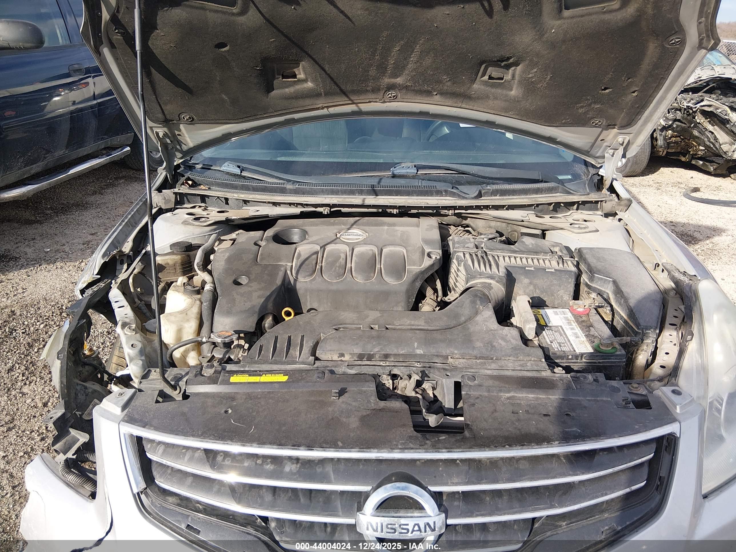 NISSAN ALTIMA image 10