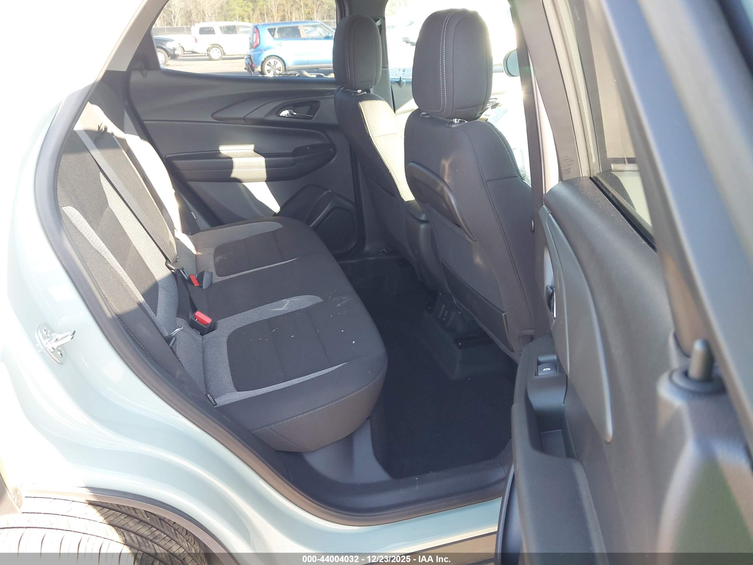 CHEVROLET TRAILBLAZER image 8