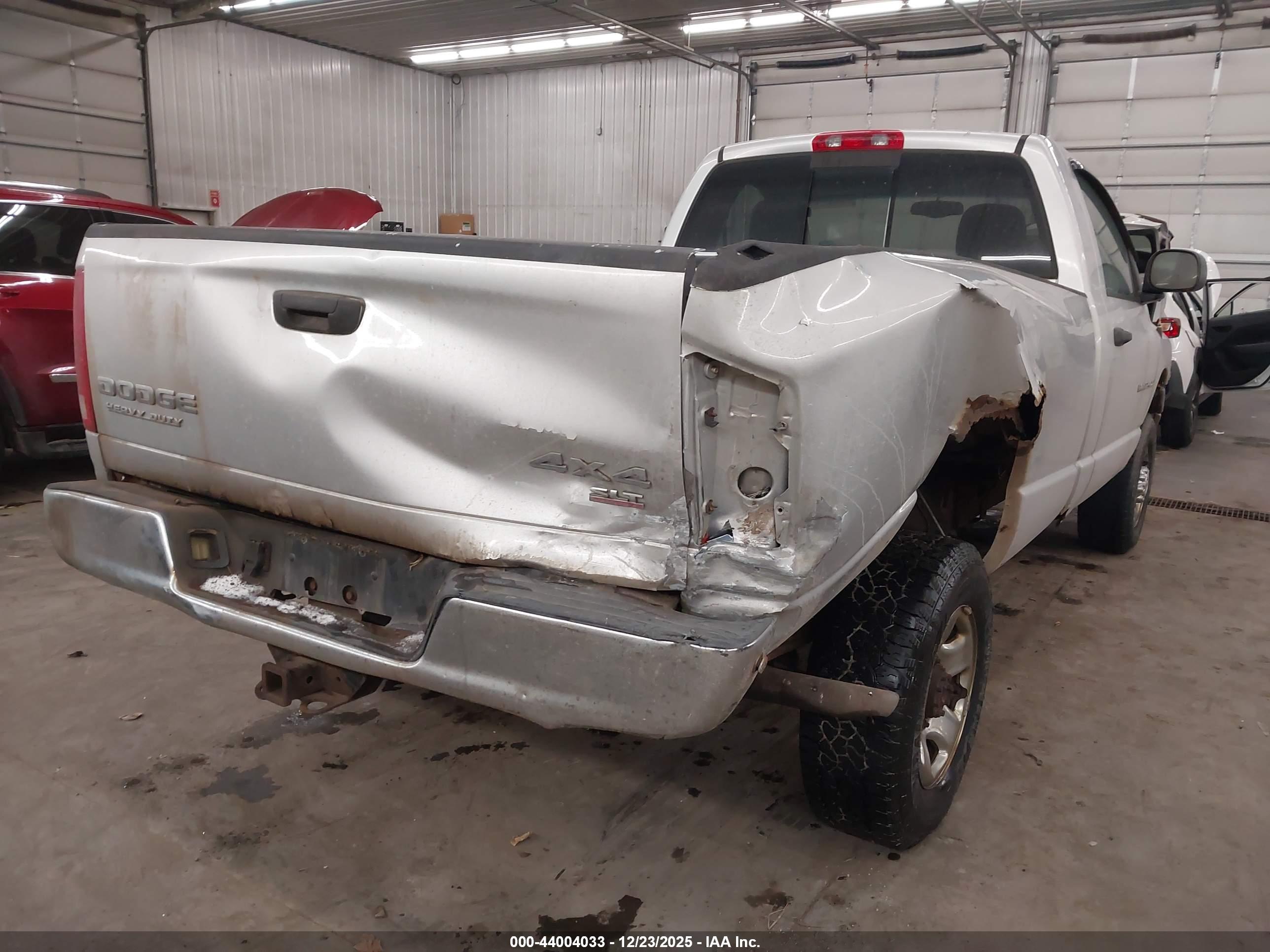 DODGE RAM image 6