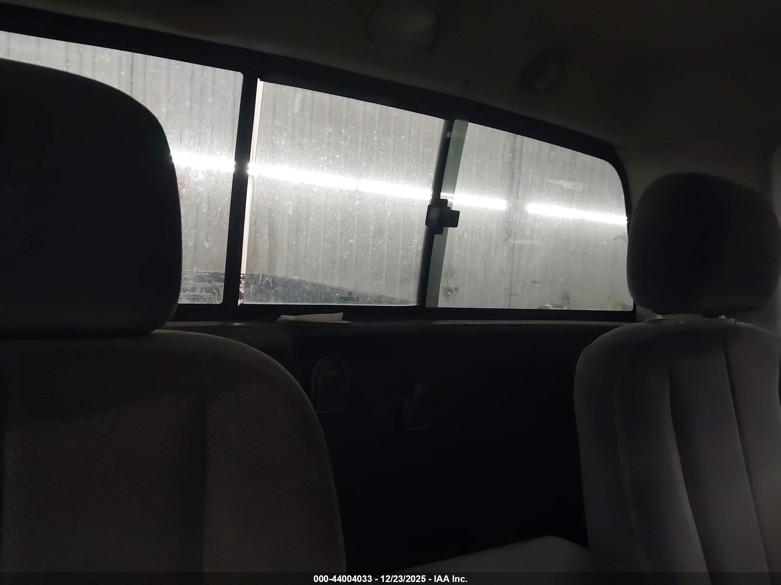 DODGE RAM image 8