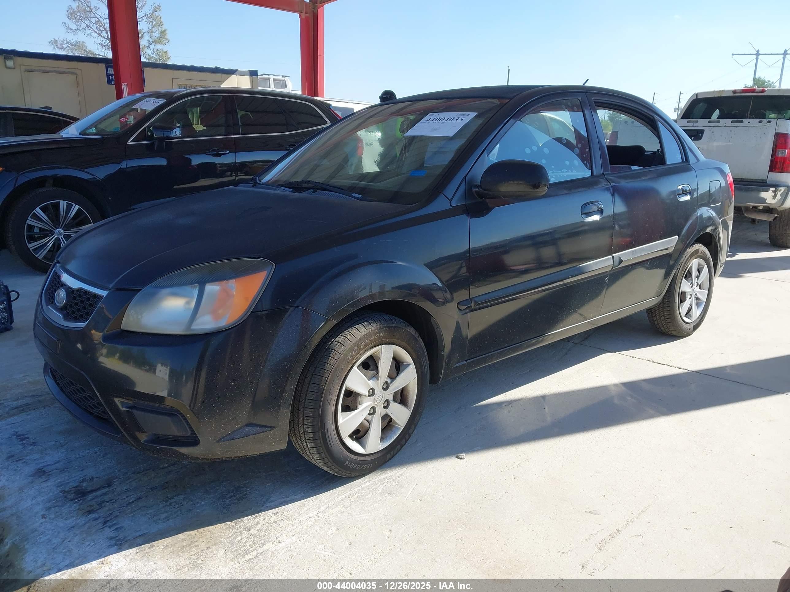 KIA RIO image 2