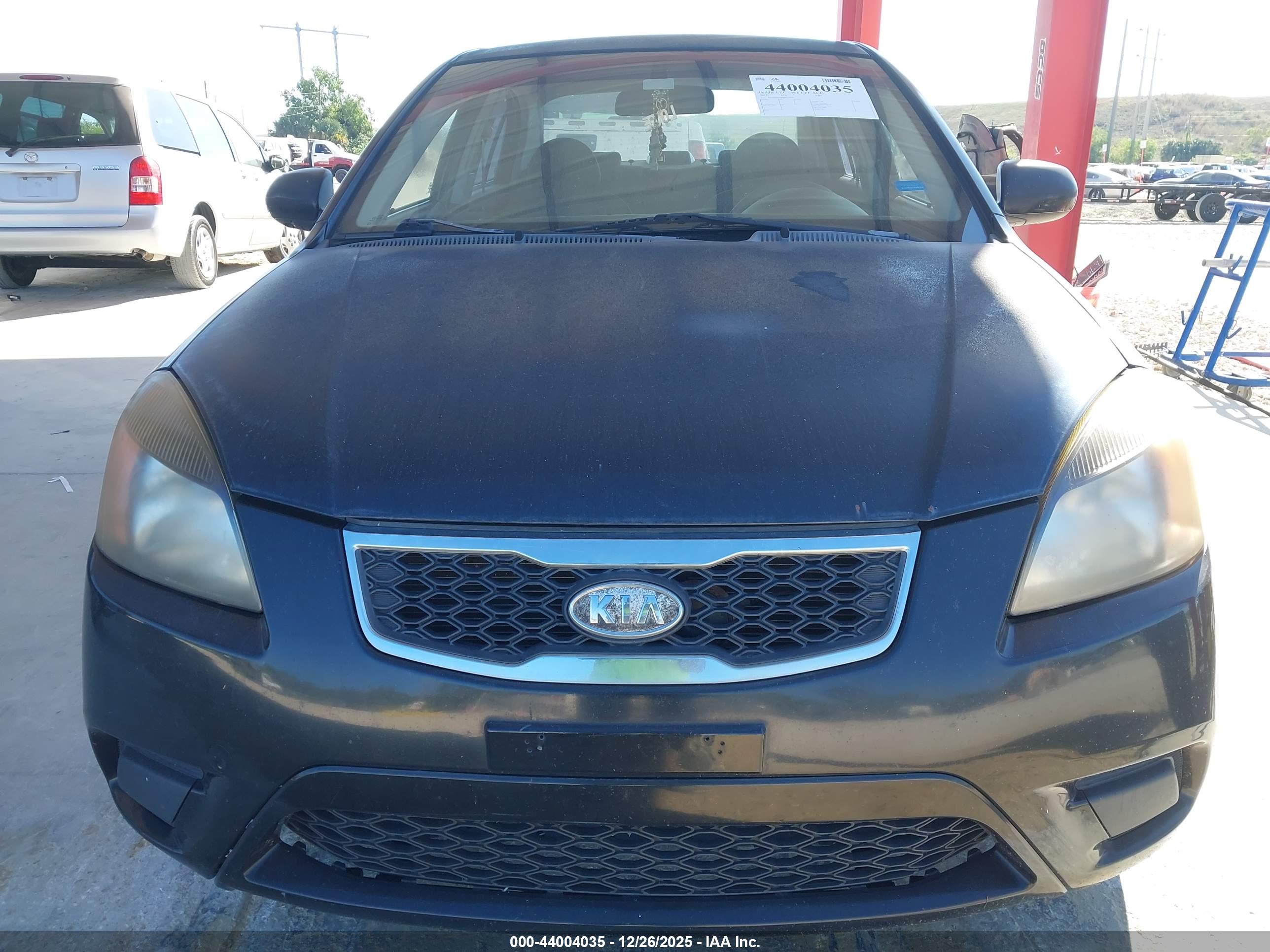 KIA RIO image 6