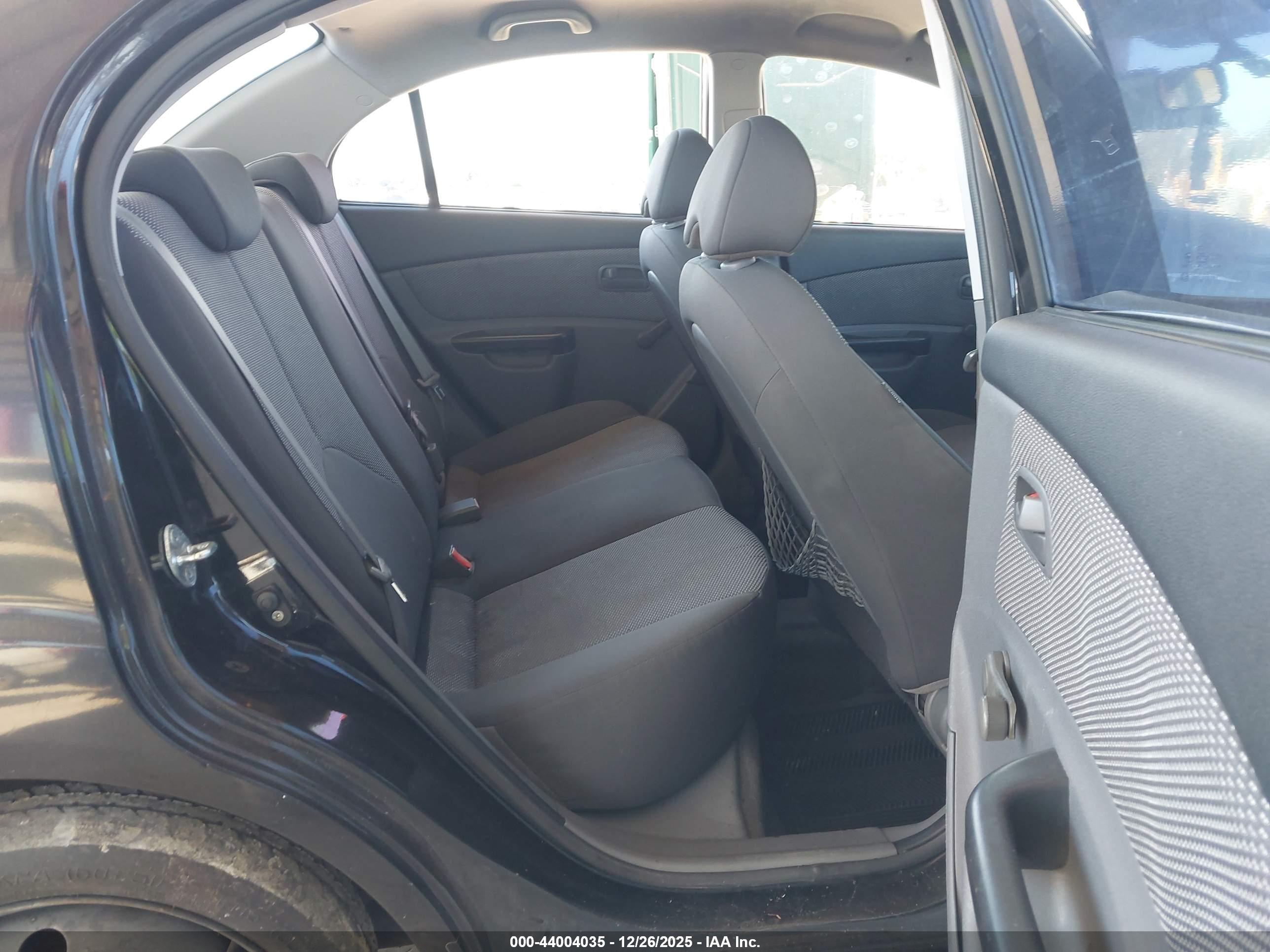 KIA RIO image 8