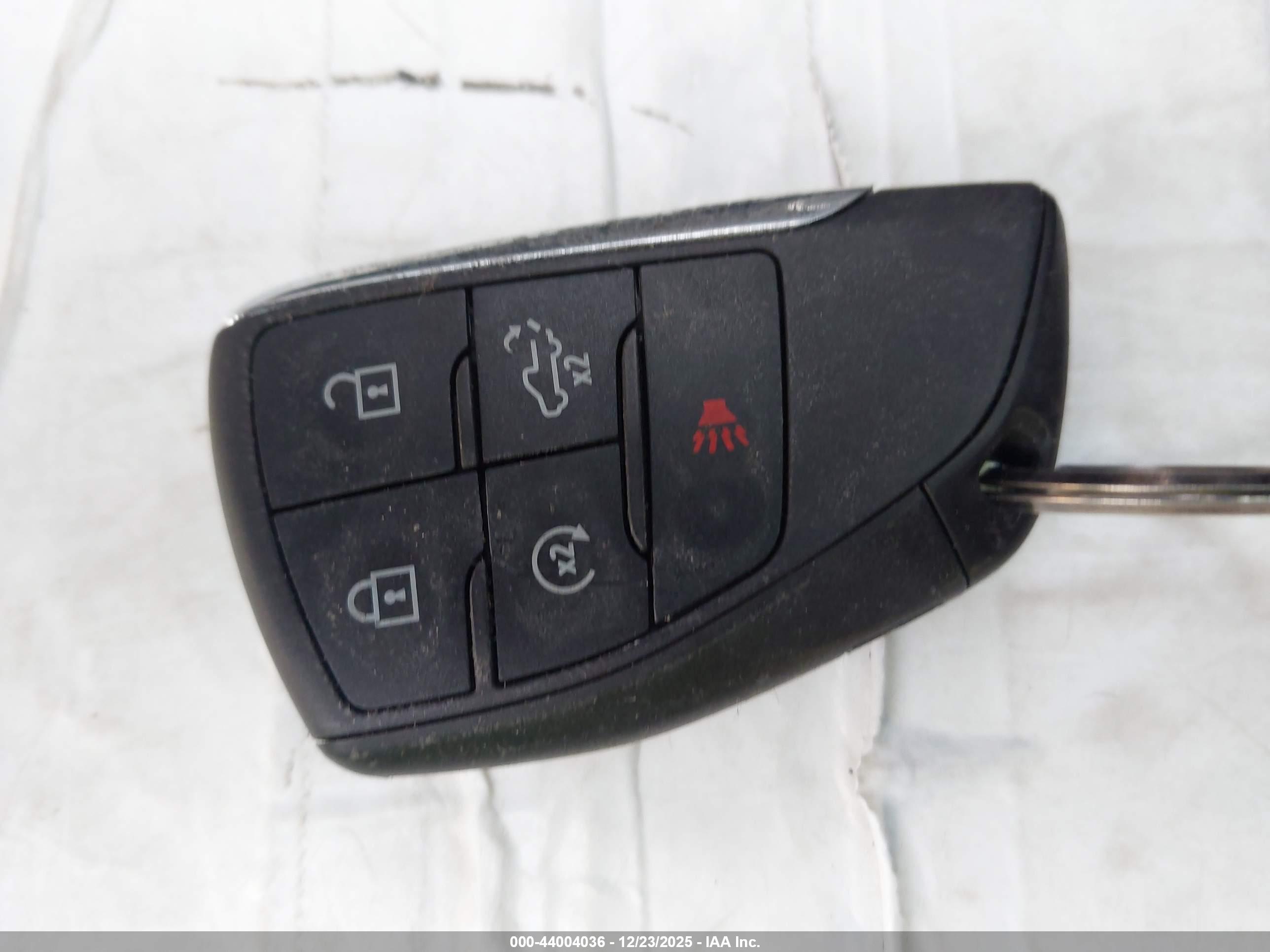 GMC SIERRA image 11