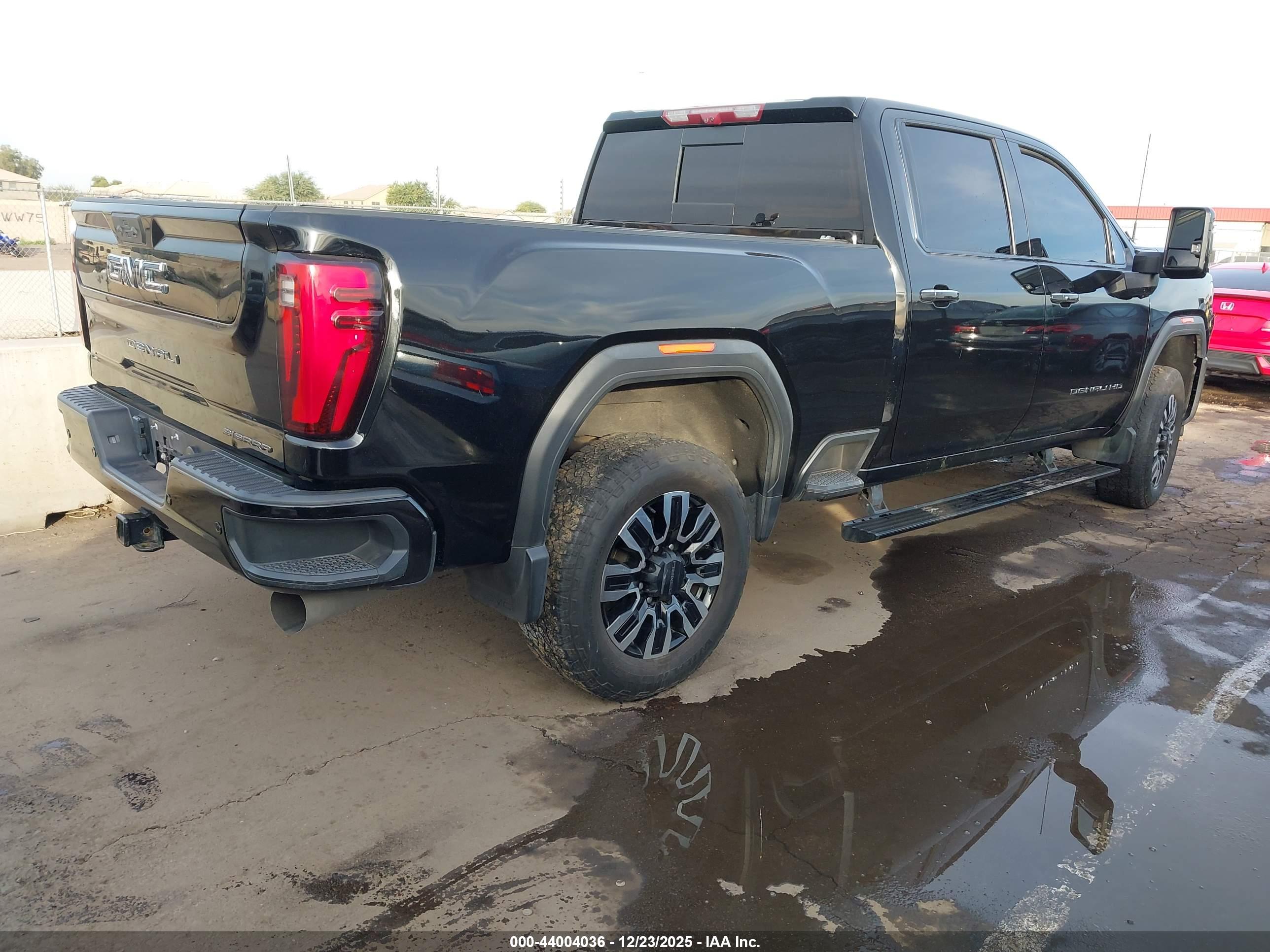 GMC SIERRA image 4