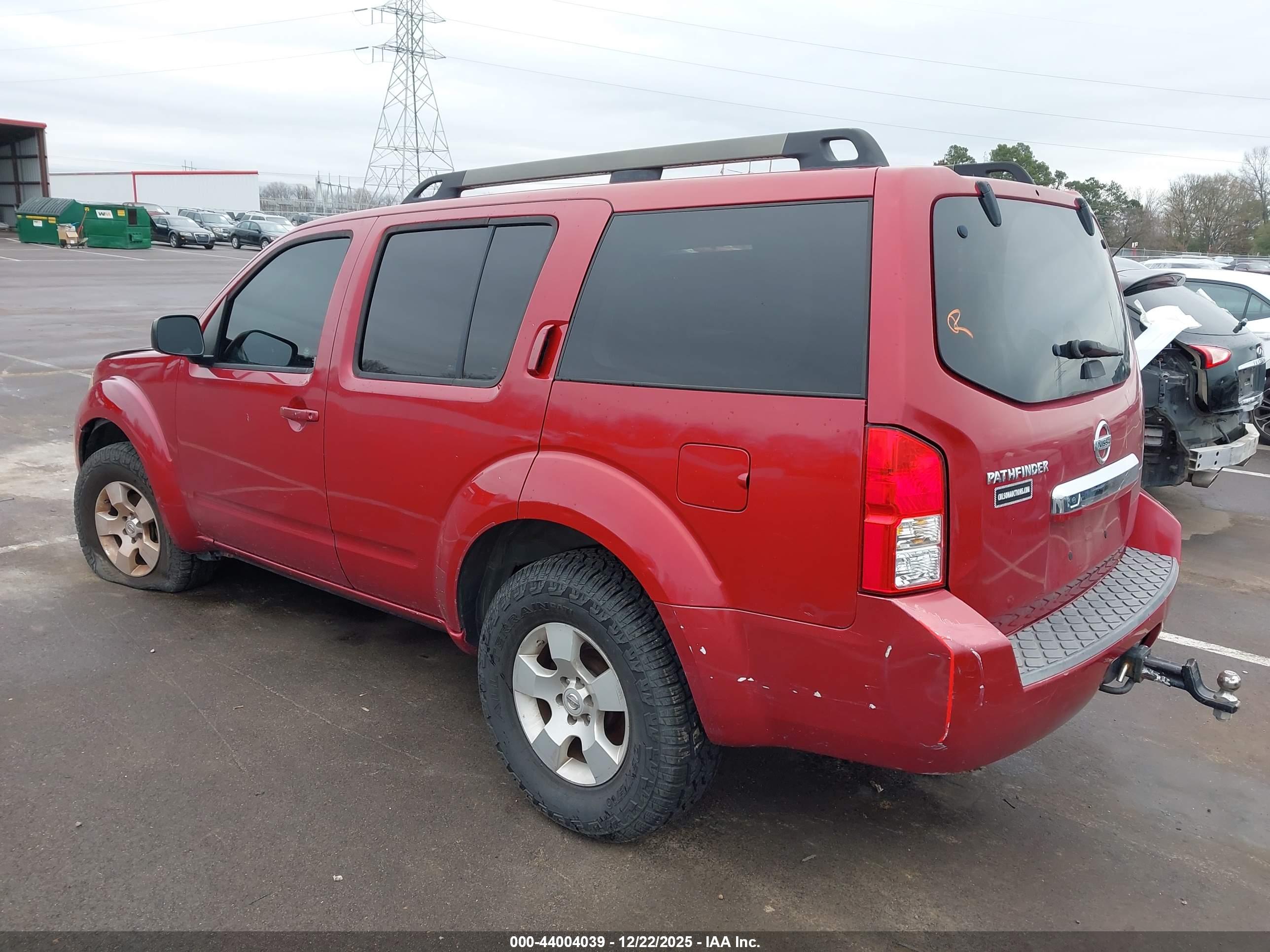 NISSAN PATHFINDER image 3