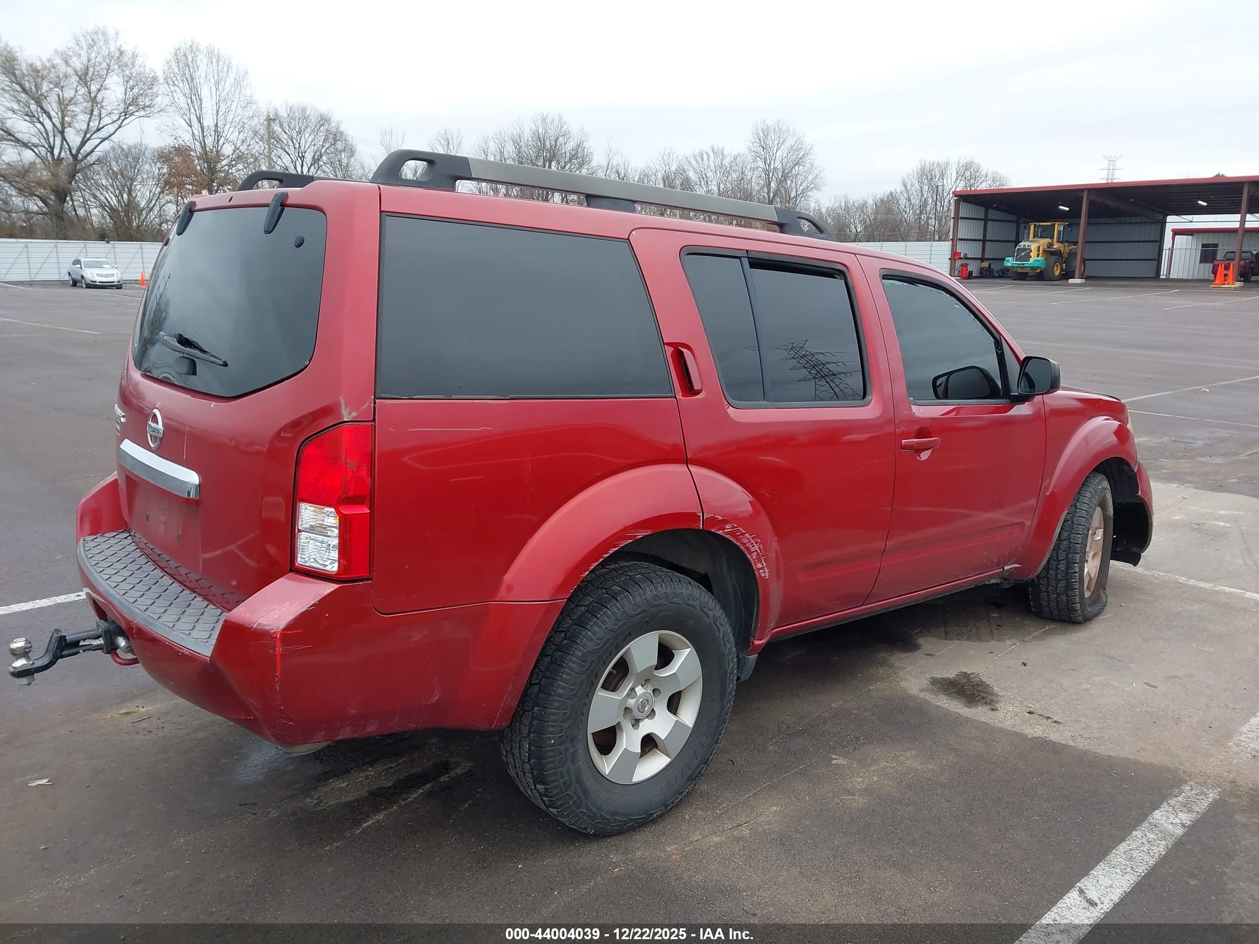 NISSAN PATHFINDER image 4
