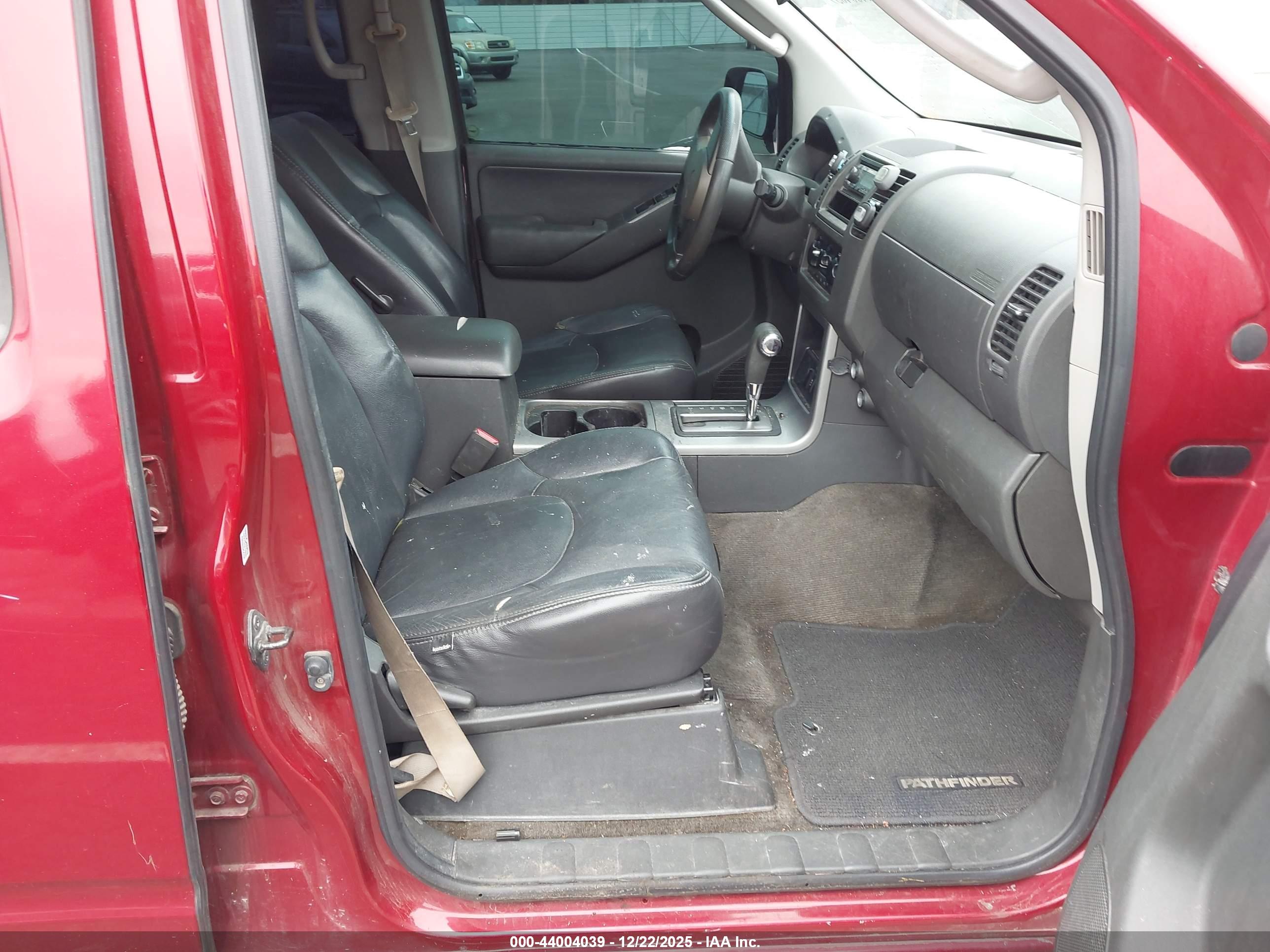 NISSAN PATHFINDER image 5