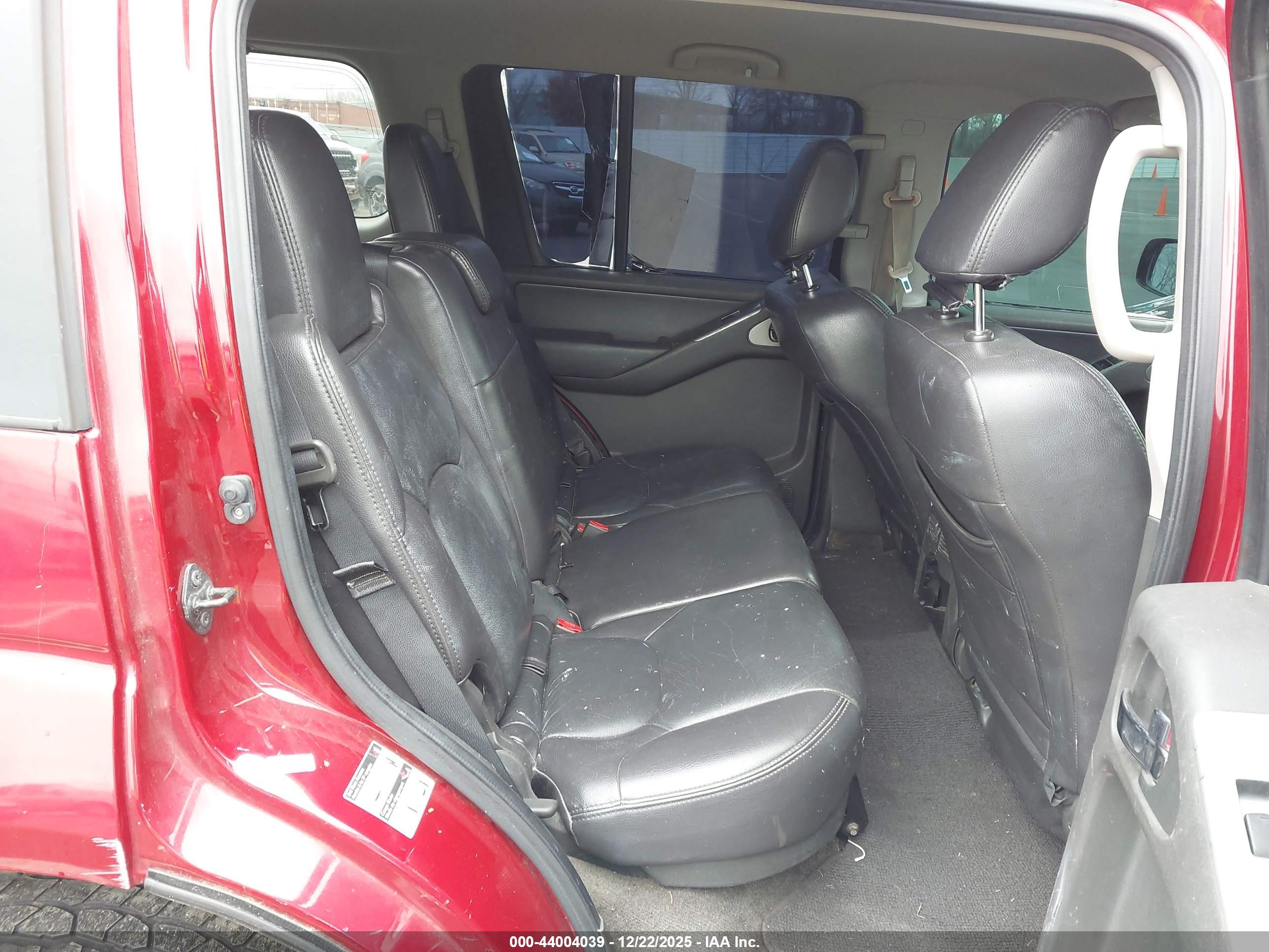 NISSAN PATHFINDER image 8