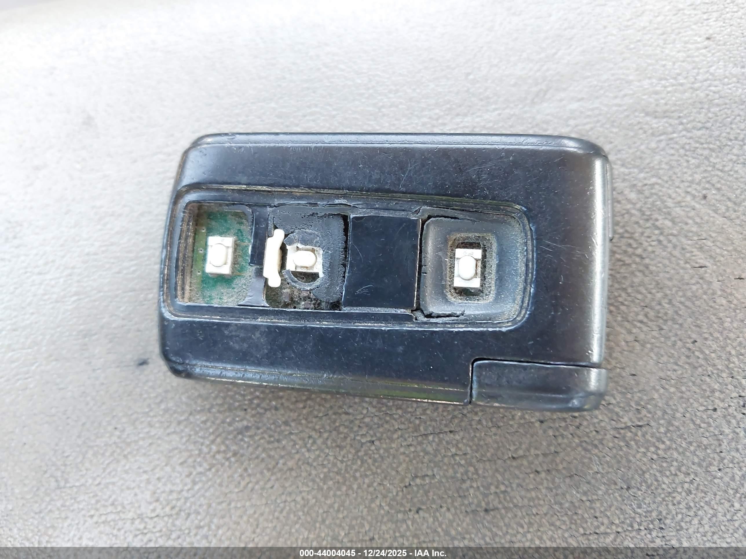 TOYOTA PRIUS image 11