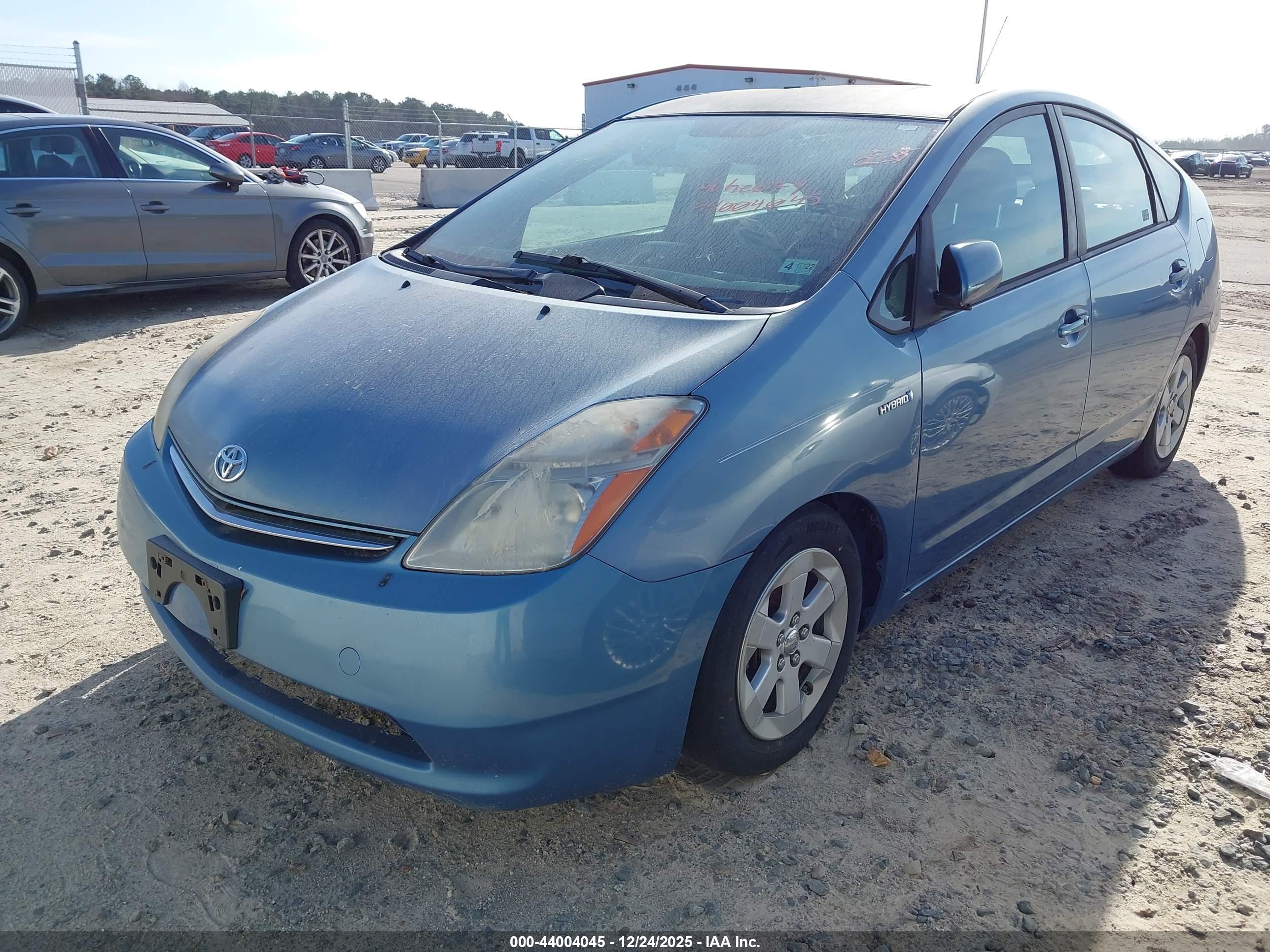 TOYOTA PRIUS image 2