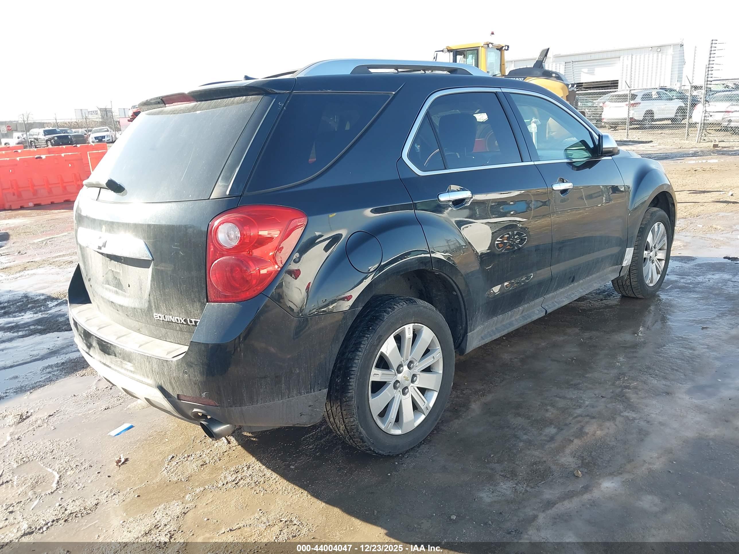 CHEVROLET EQUINOX image 4