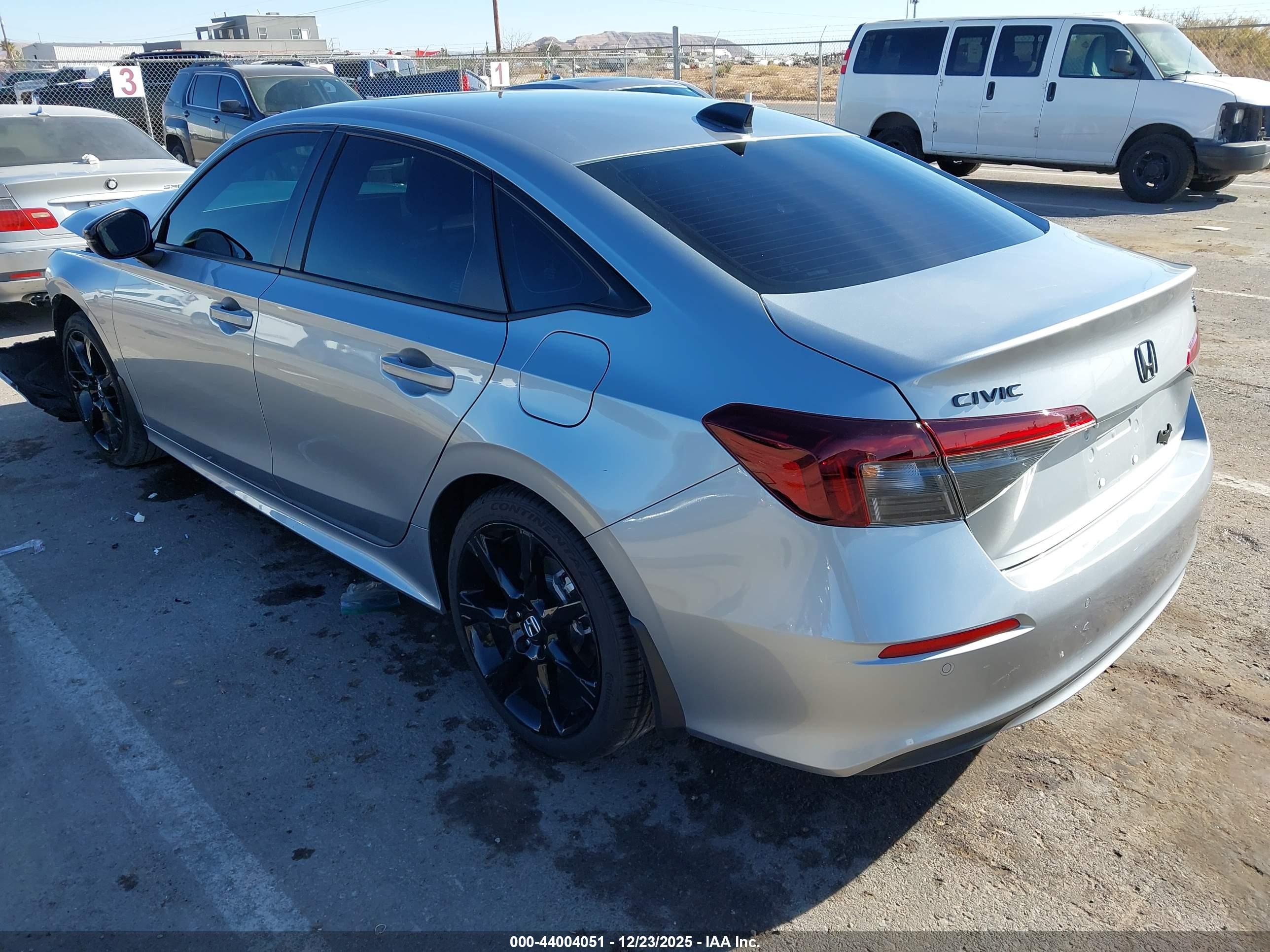 HONDA CIVIC image 3