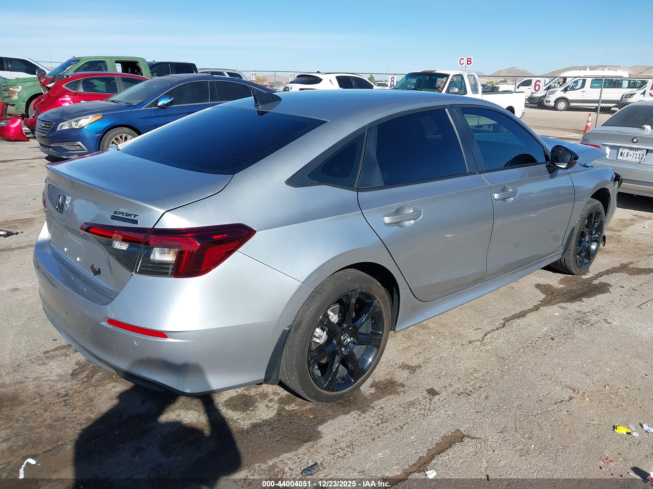 HONDA CIVIC image 4
