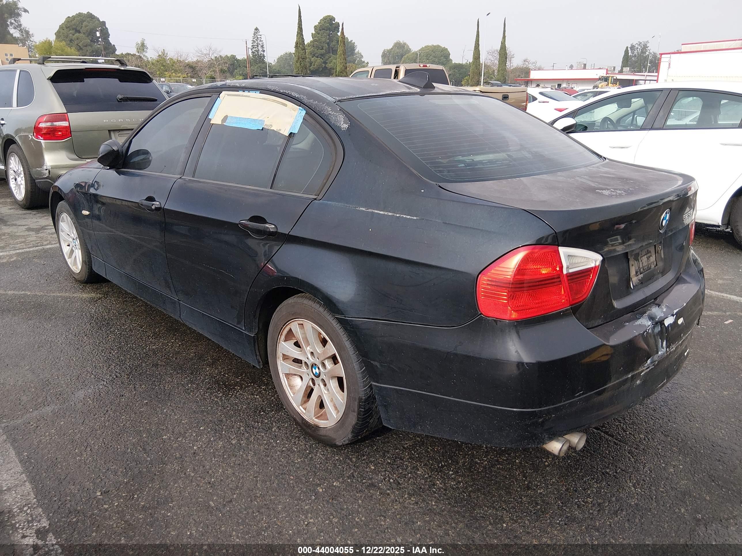 BMW 328I image 3