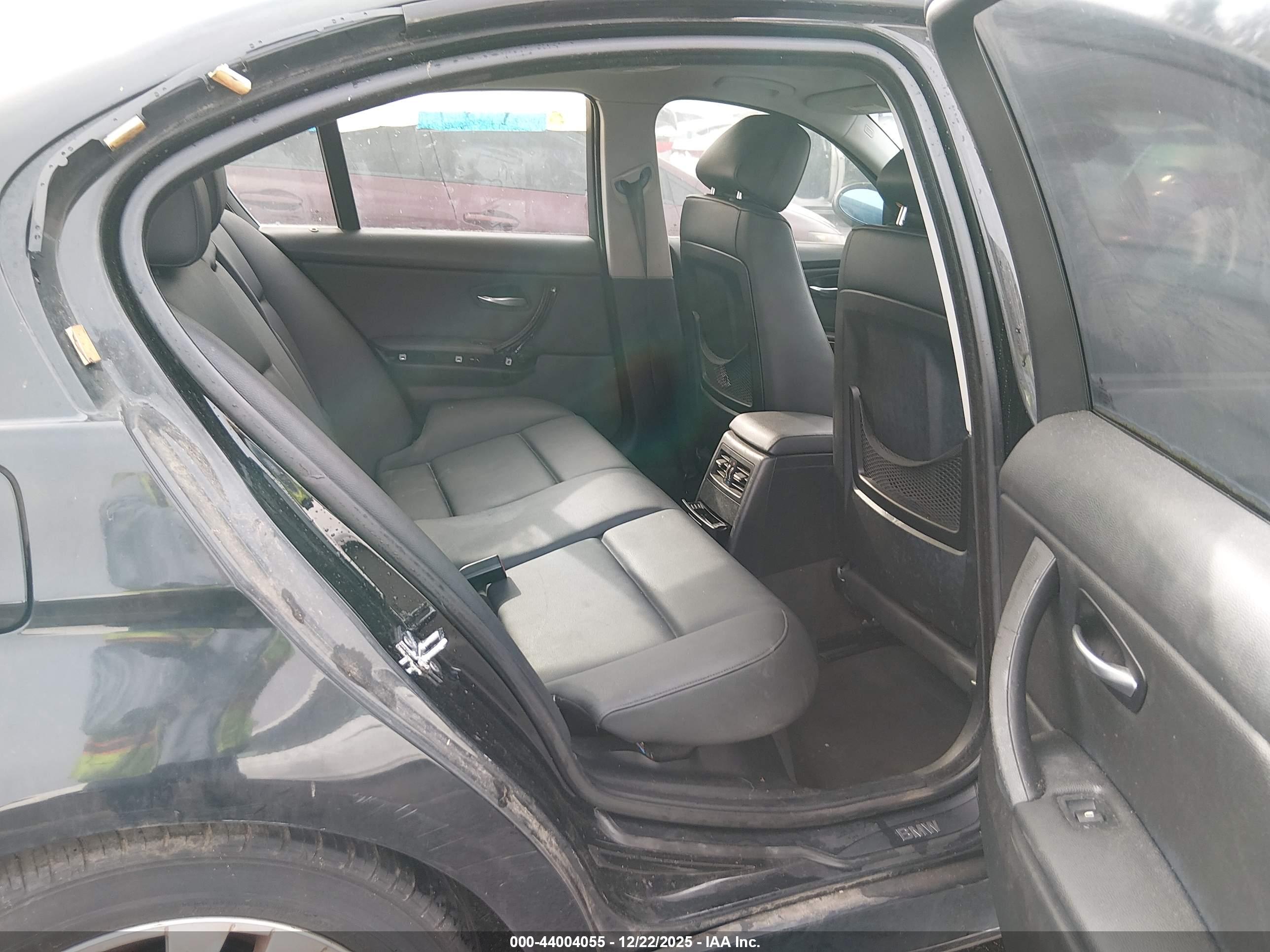 BMW 328I image 8