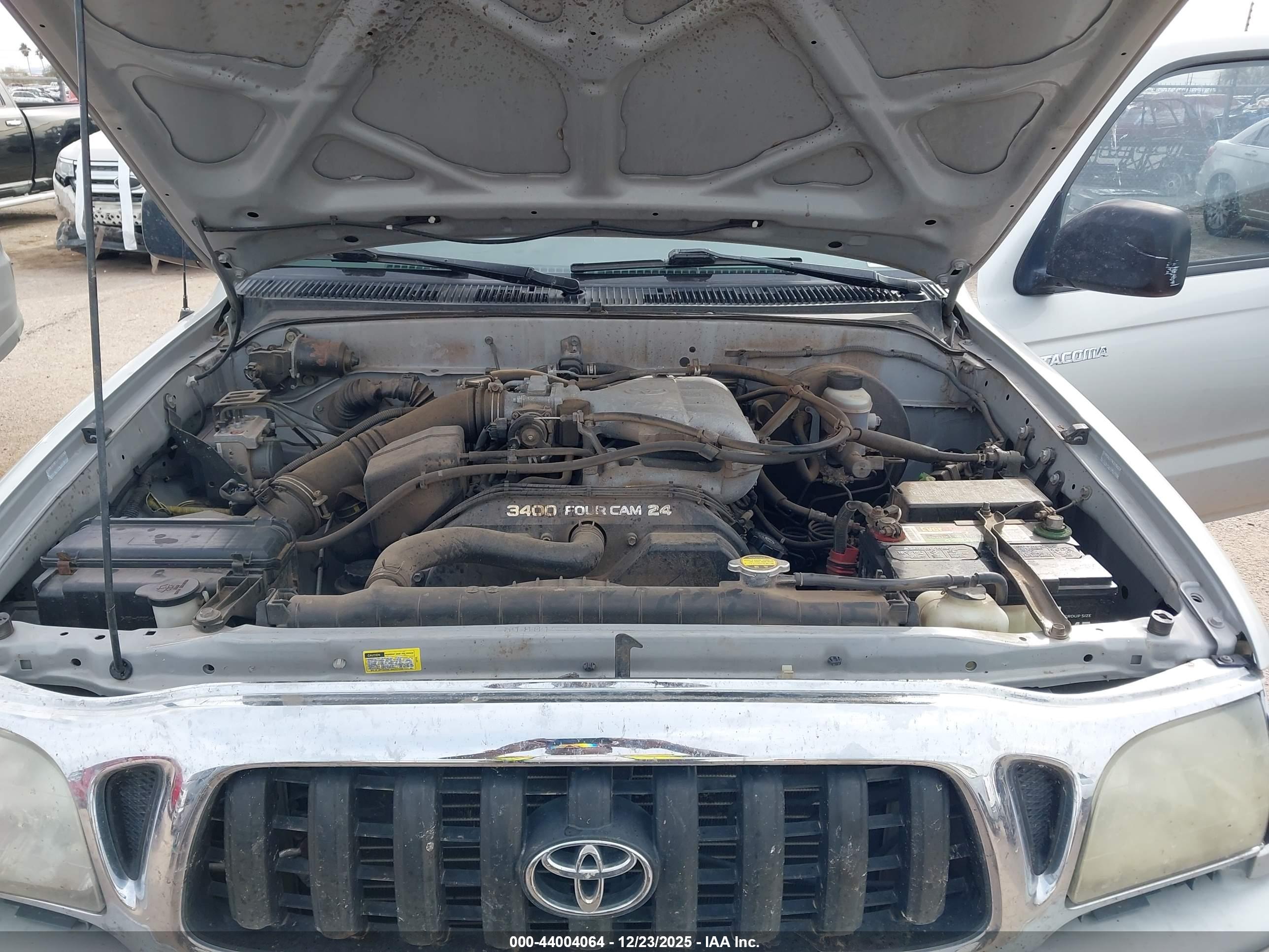 TOYOTA TACOMA image 10