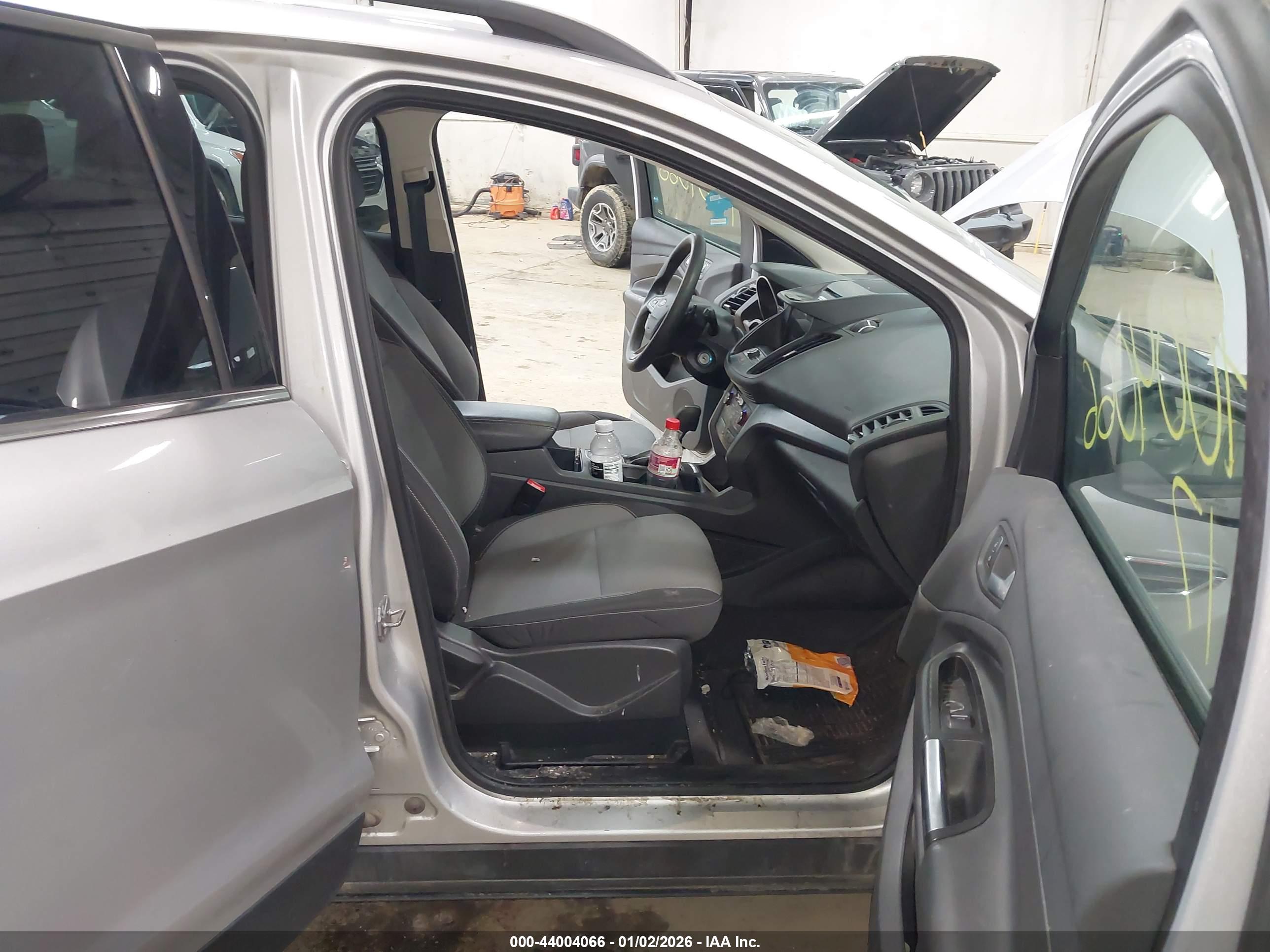 FORD ESCAPE image 5