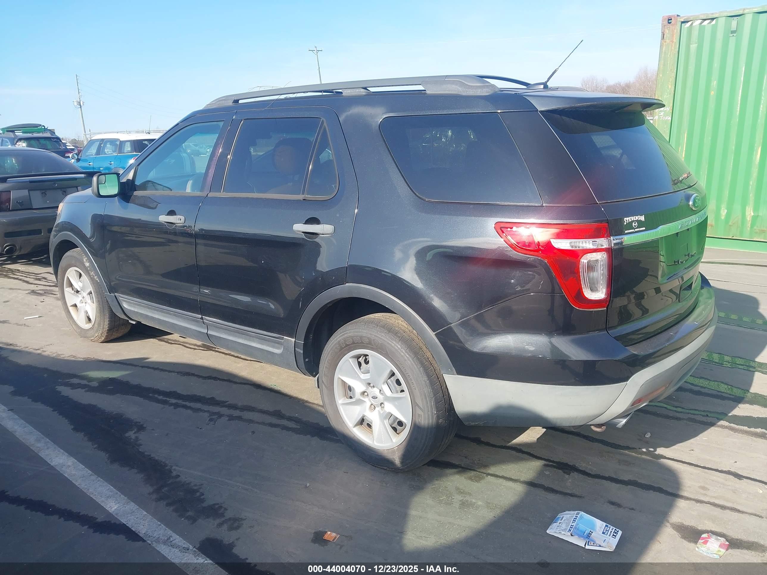 FORD EXPLORER image 3