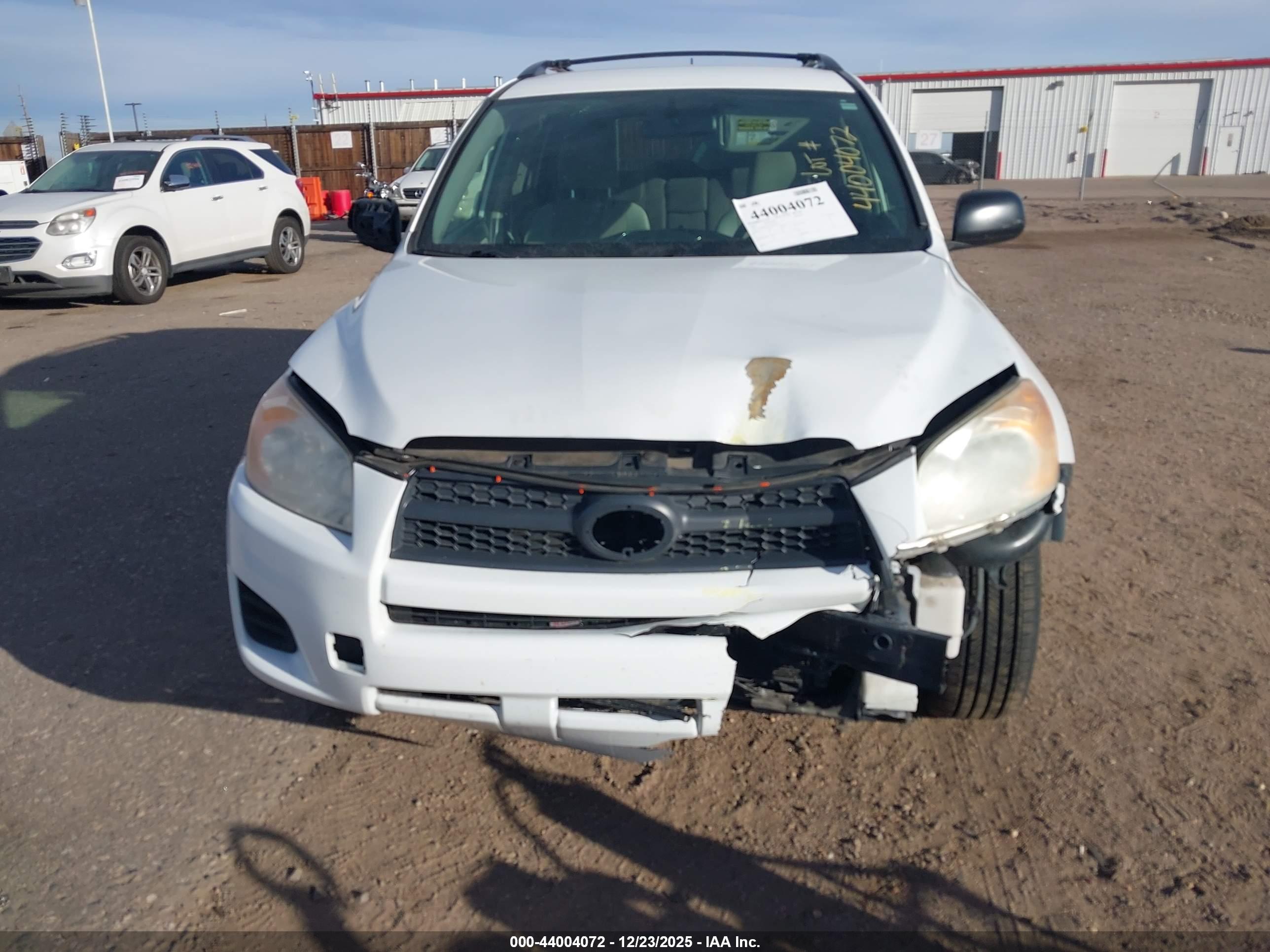 TOYOTA RAV4 image 6