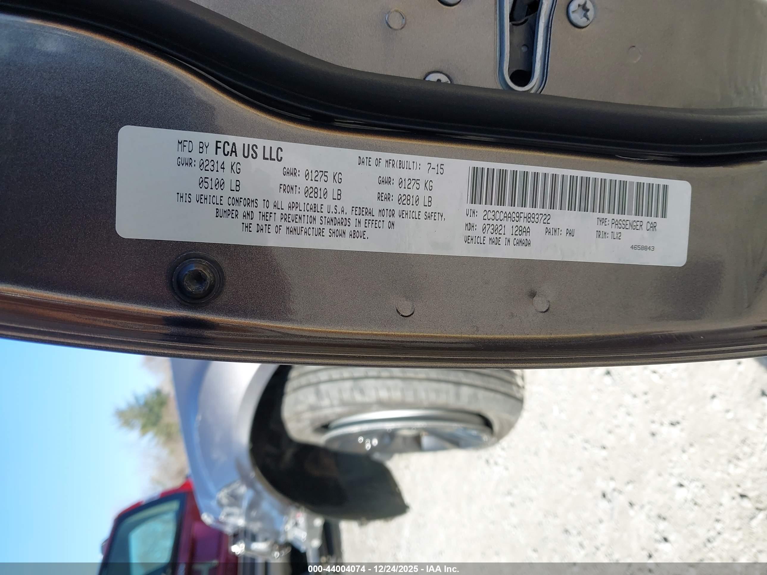 CHRYSLER 300 image 9
