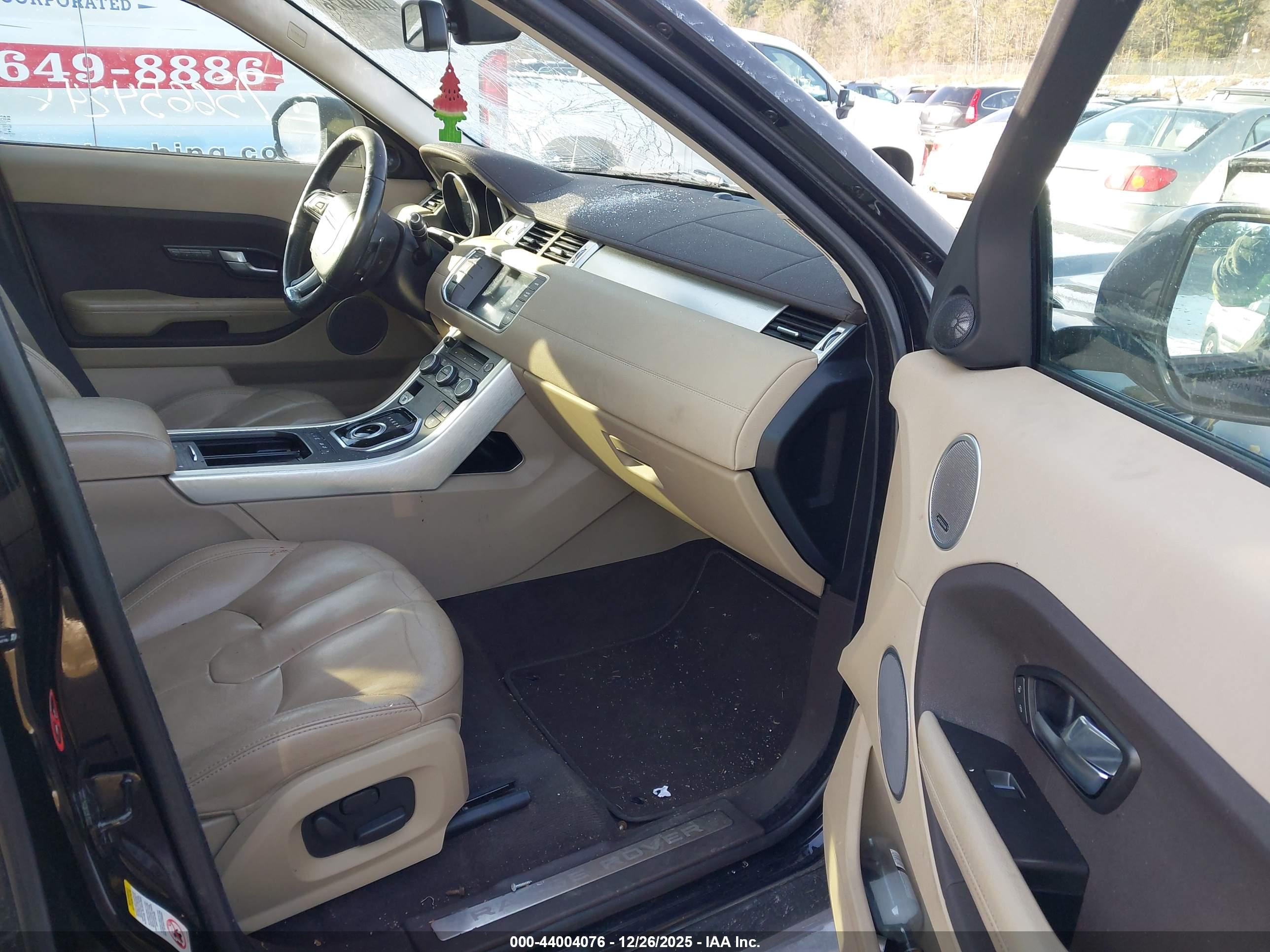 LAND ROVER image 5