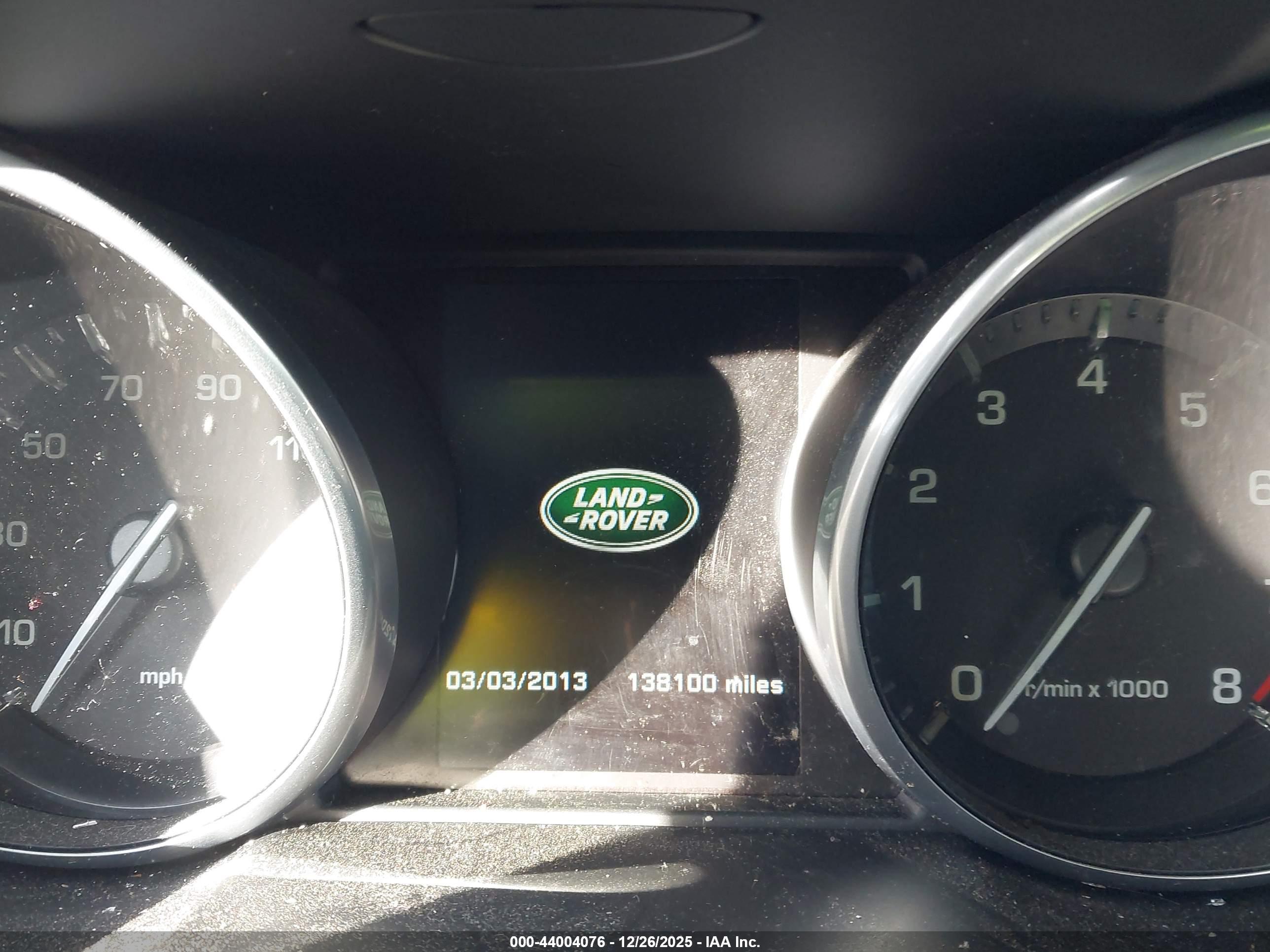LAND ROVER image 7