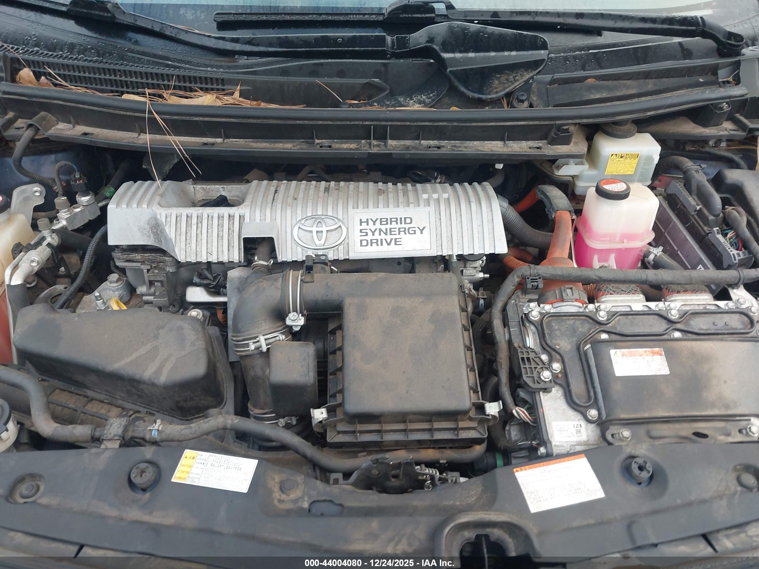 TOYOTA PRIUS image 10