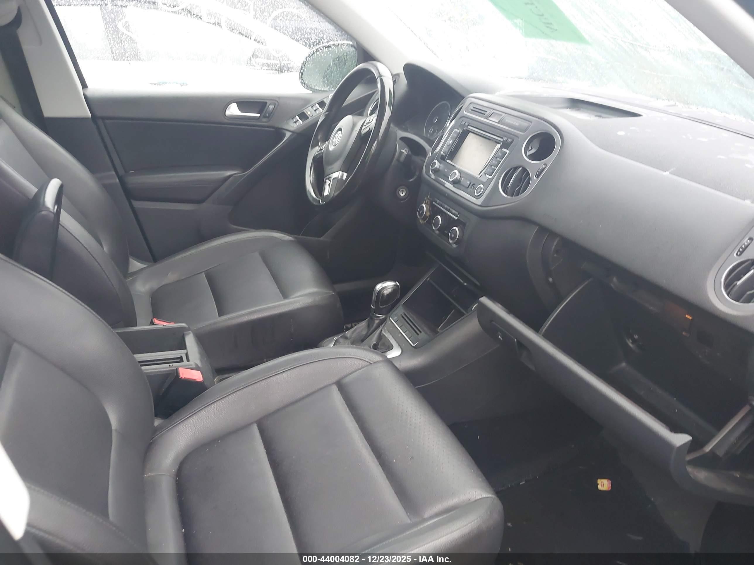 VOLKSWAGEN TIGUAN image 5