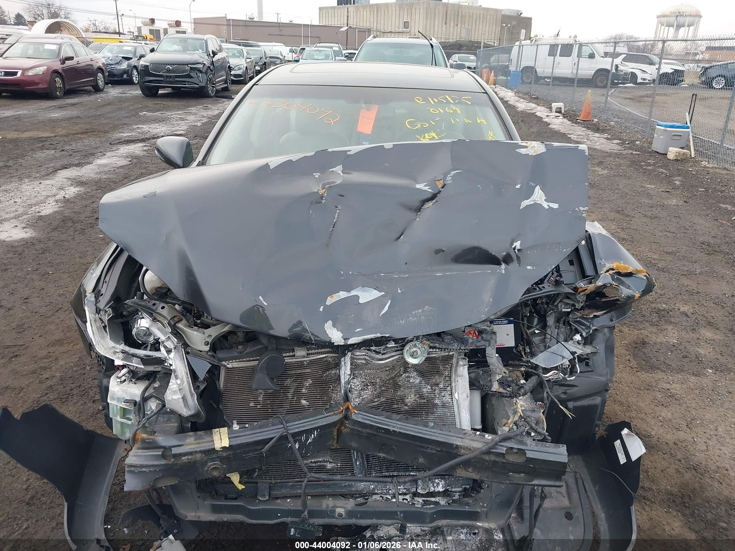 LEXUS ES image 10