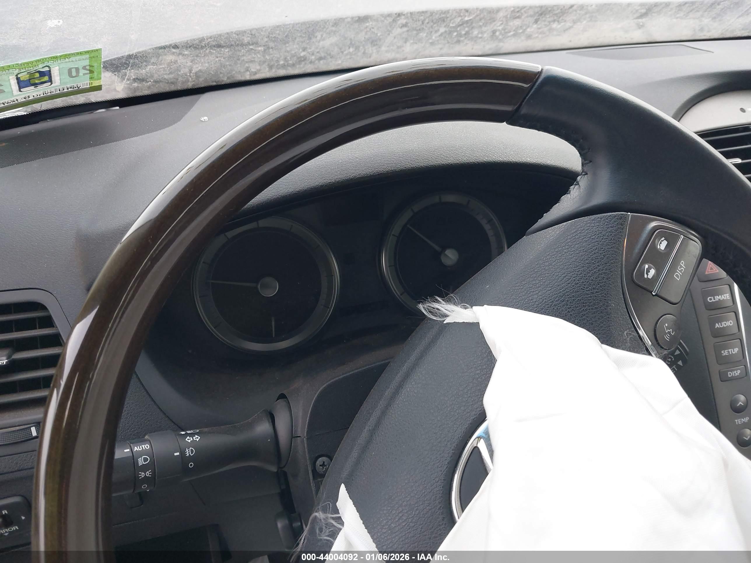 LEXUS ES image 7