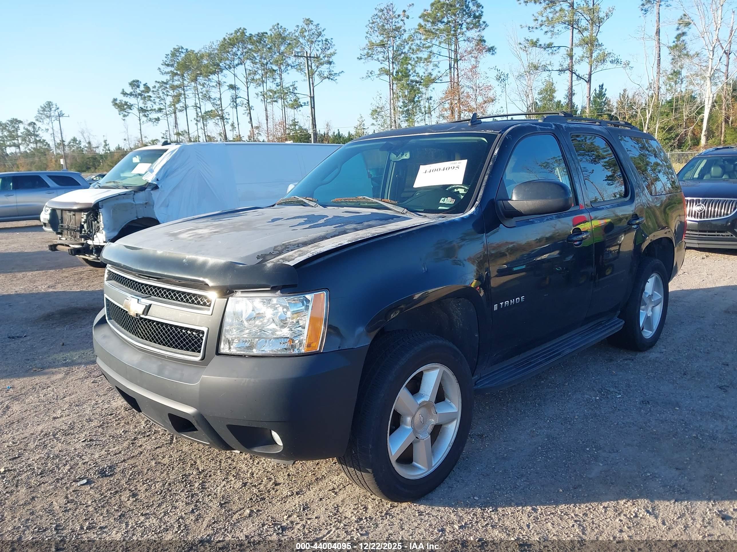 CHEVROLET TAHOE image 2