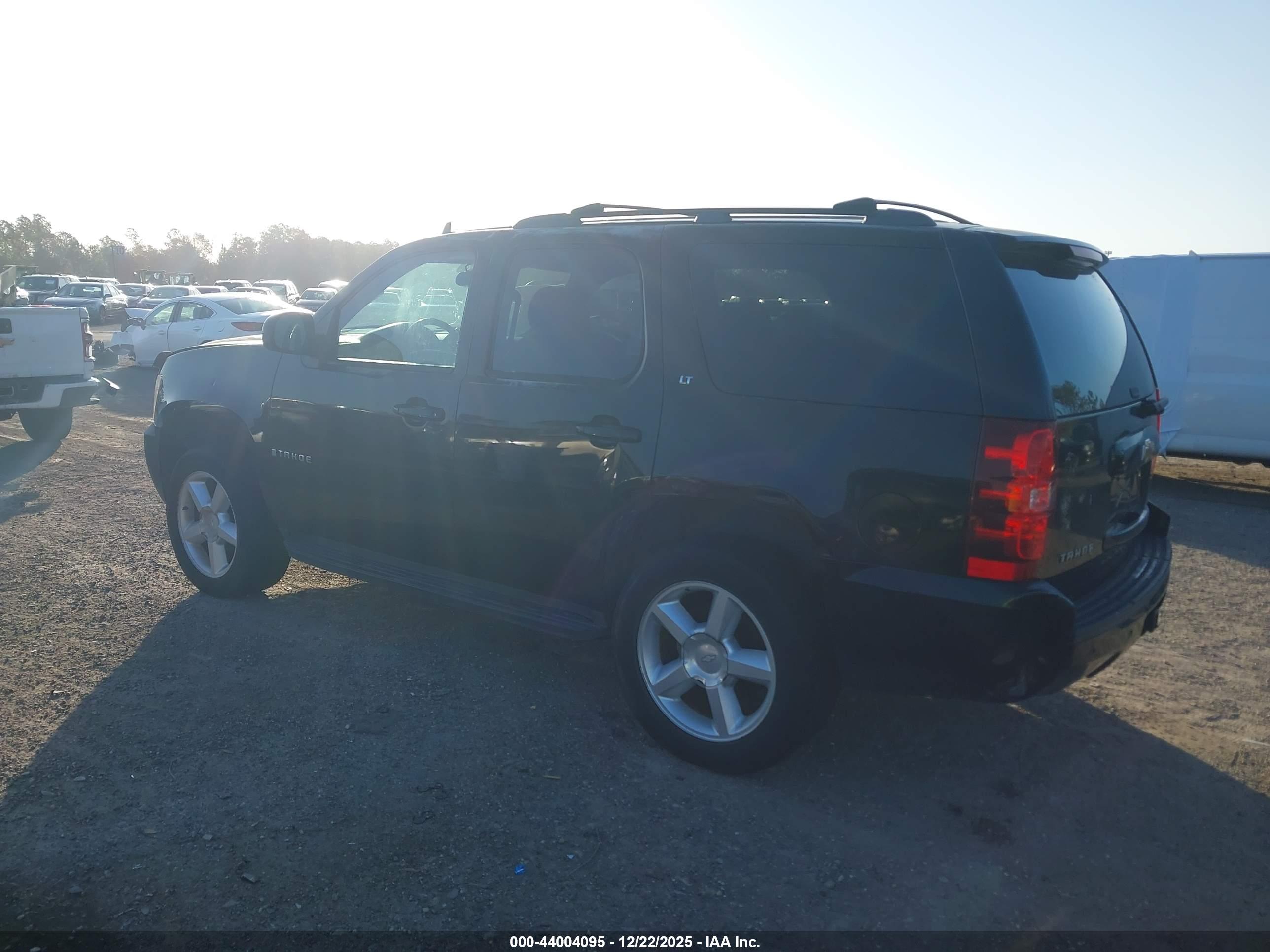 CHEVROLET TAHOE image 3
