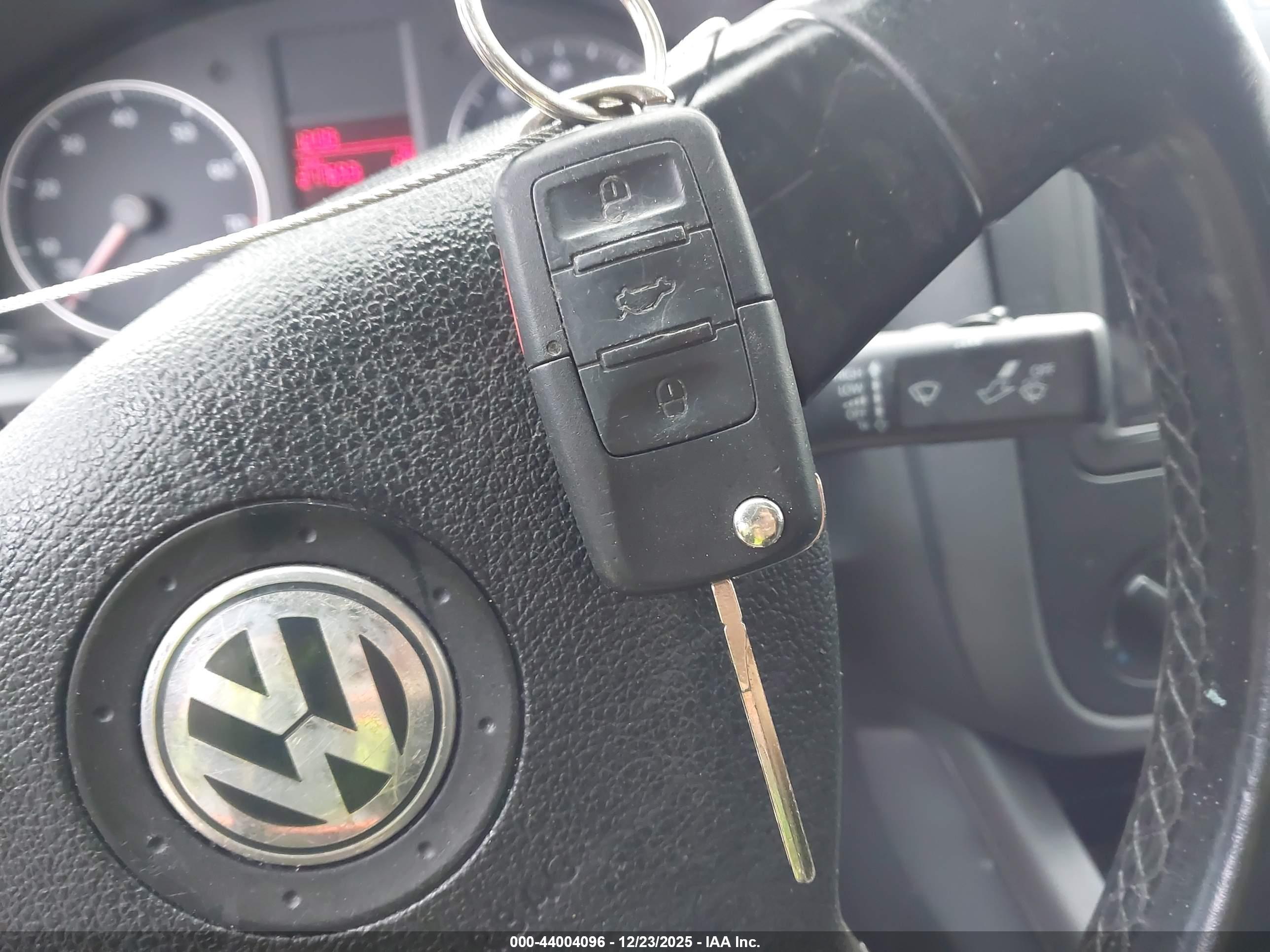 VOLKSWAGEN JETTA image 11