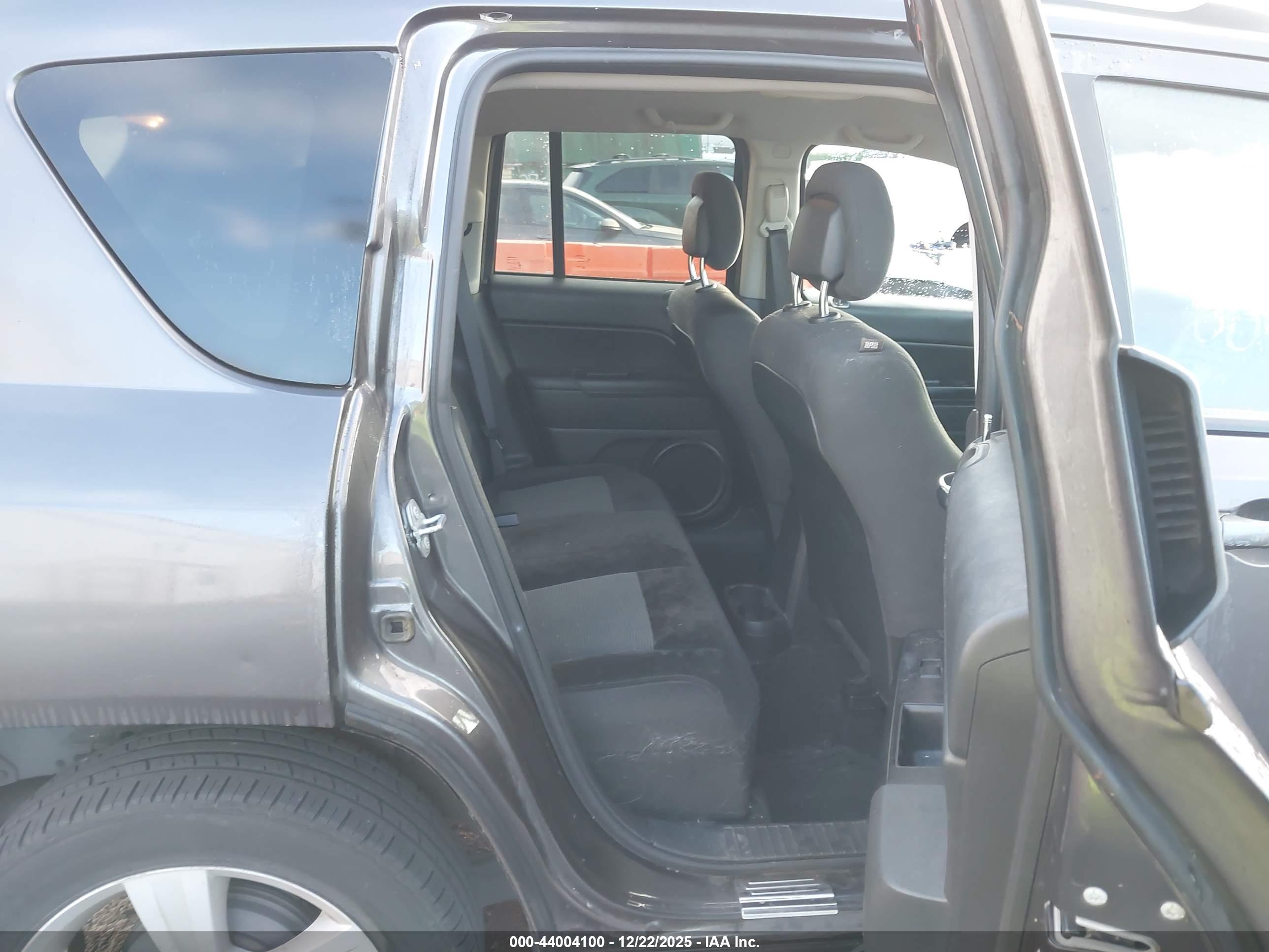JEEP COMPASS image 8