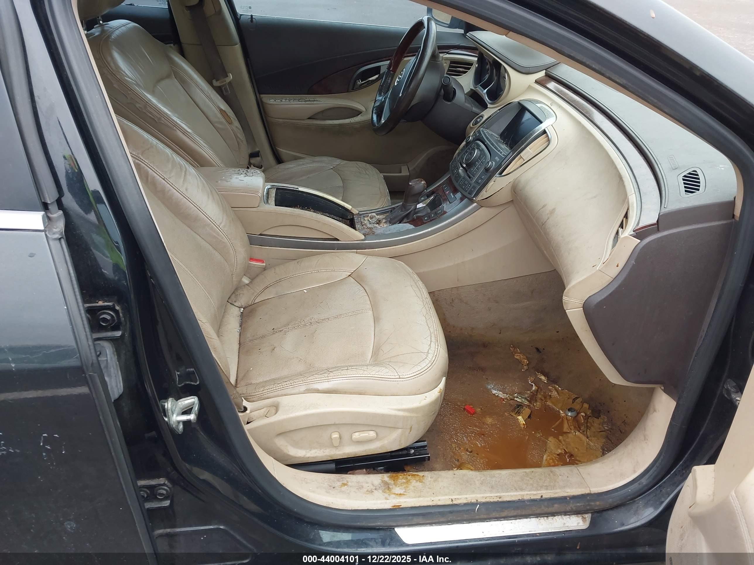BUICK LACROSSE image 5