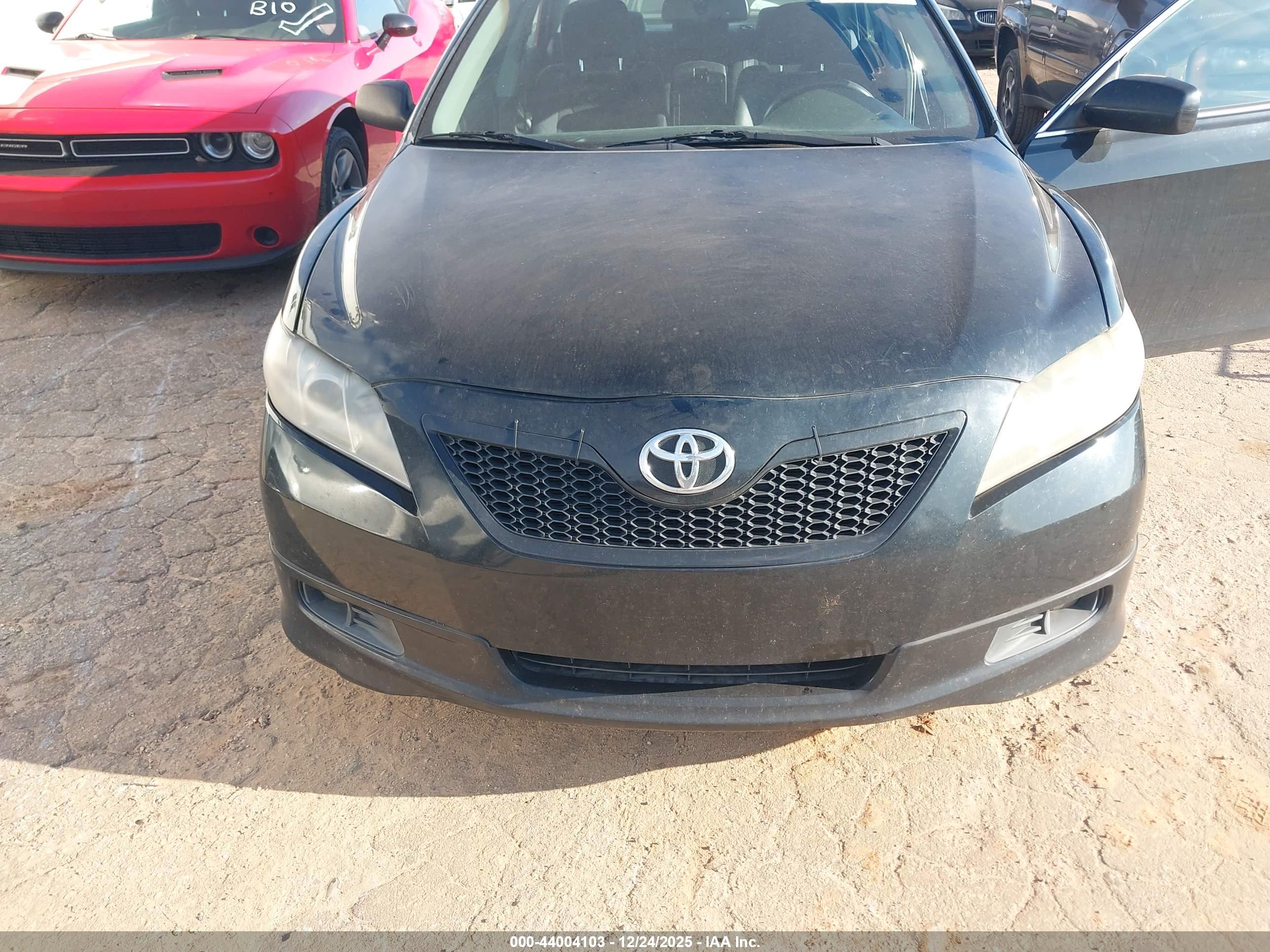 TOYOTA CAMRY image 6