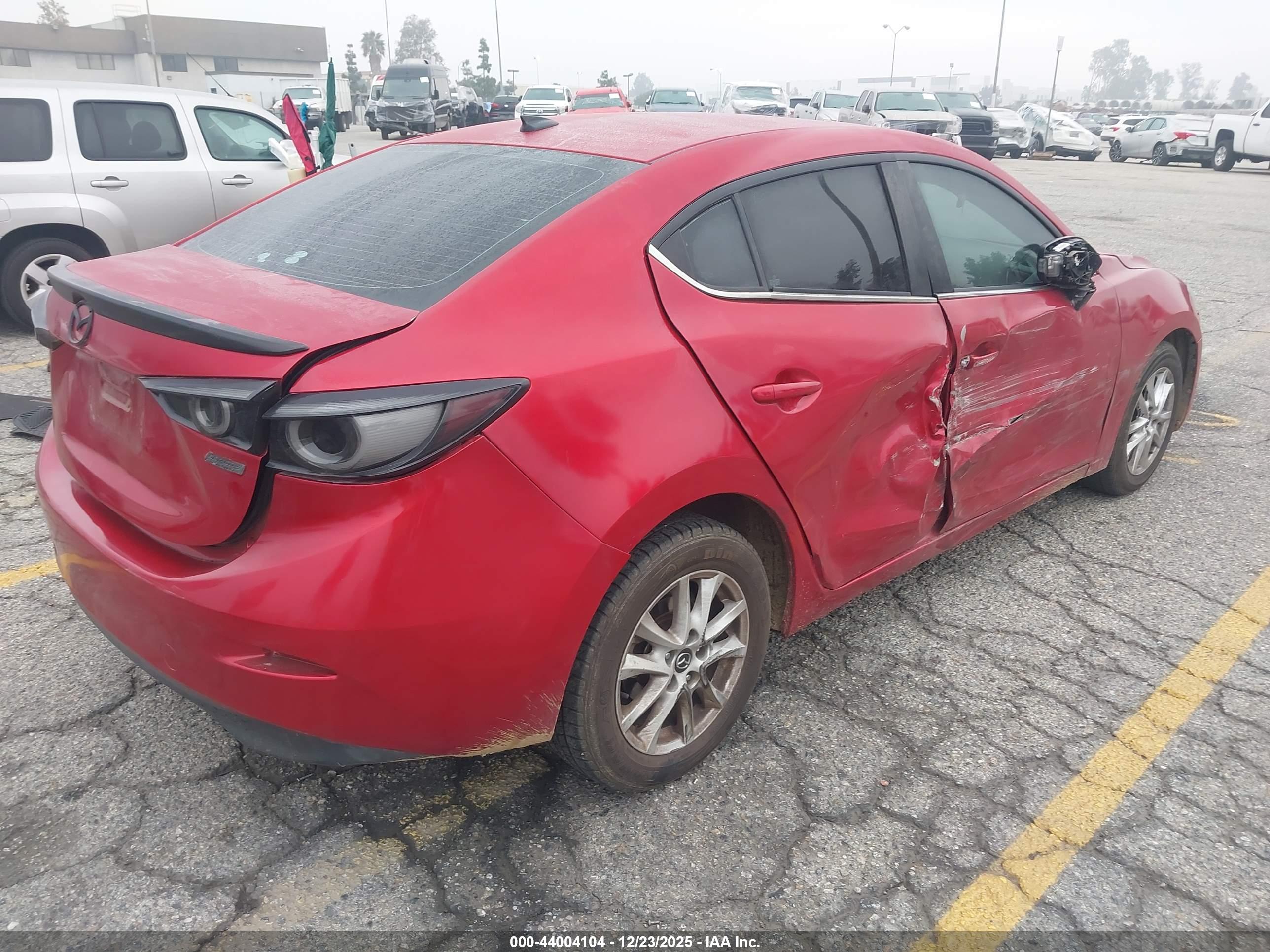 MAZDA MAZDA3 image 4