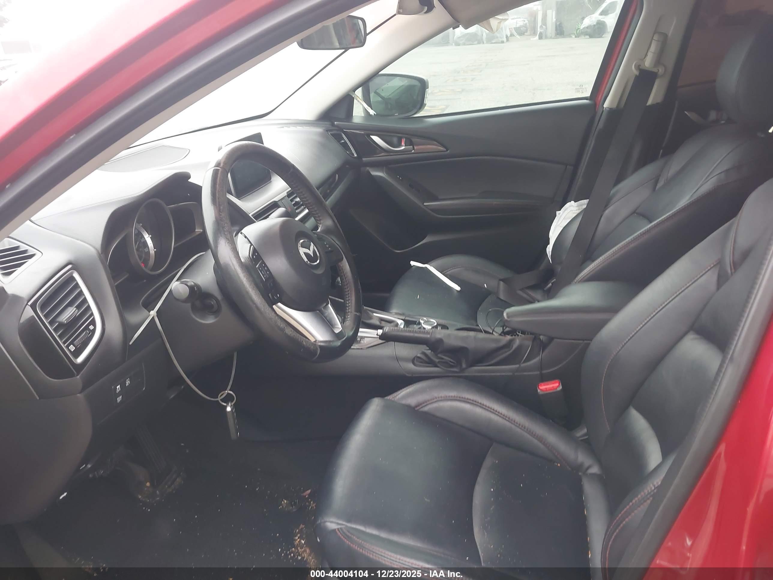 MAZDA MAZDA3 image 5