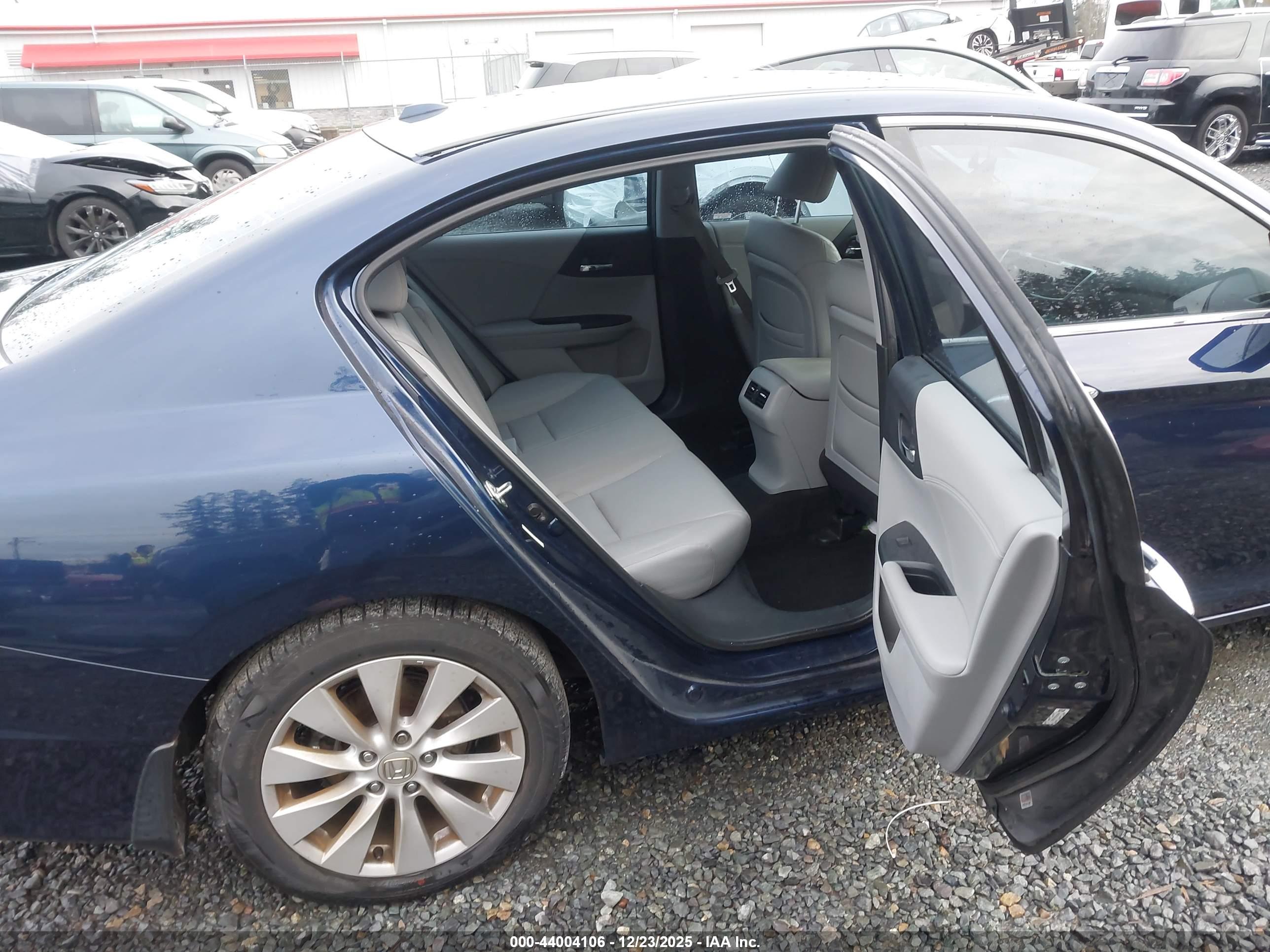 HONDA ACCORD image 8