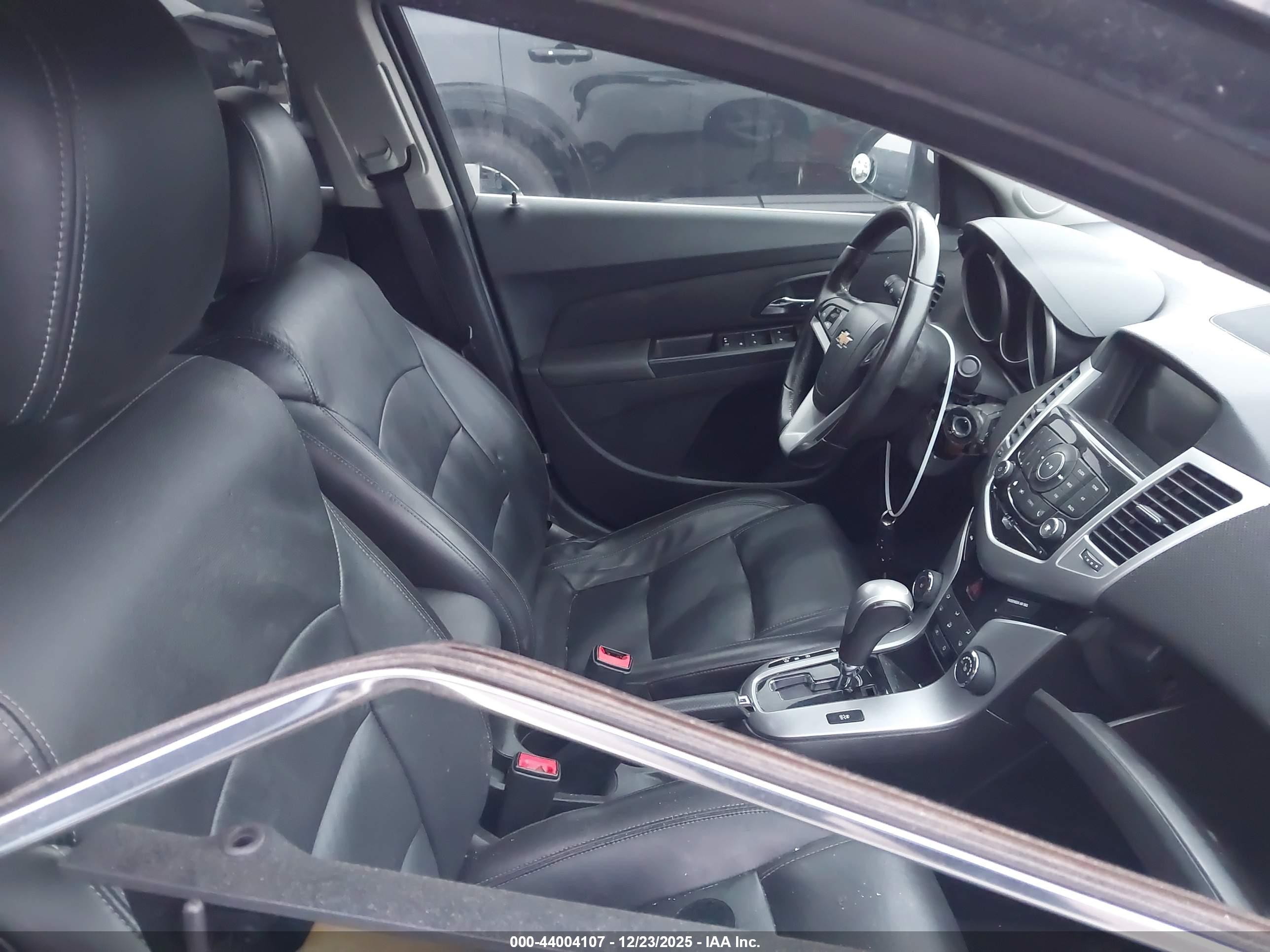 CHEVROLET CRUZE image 5